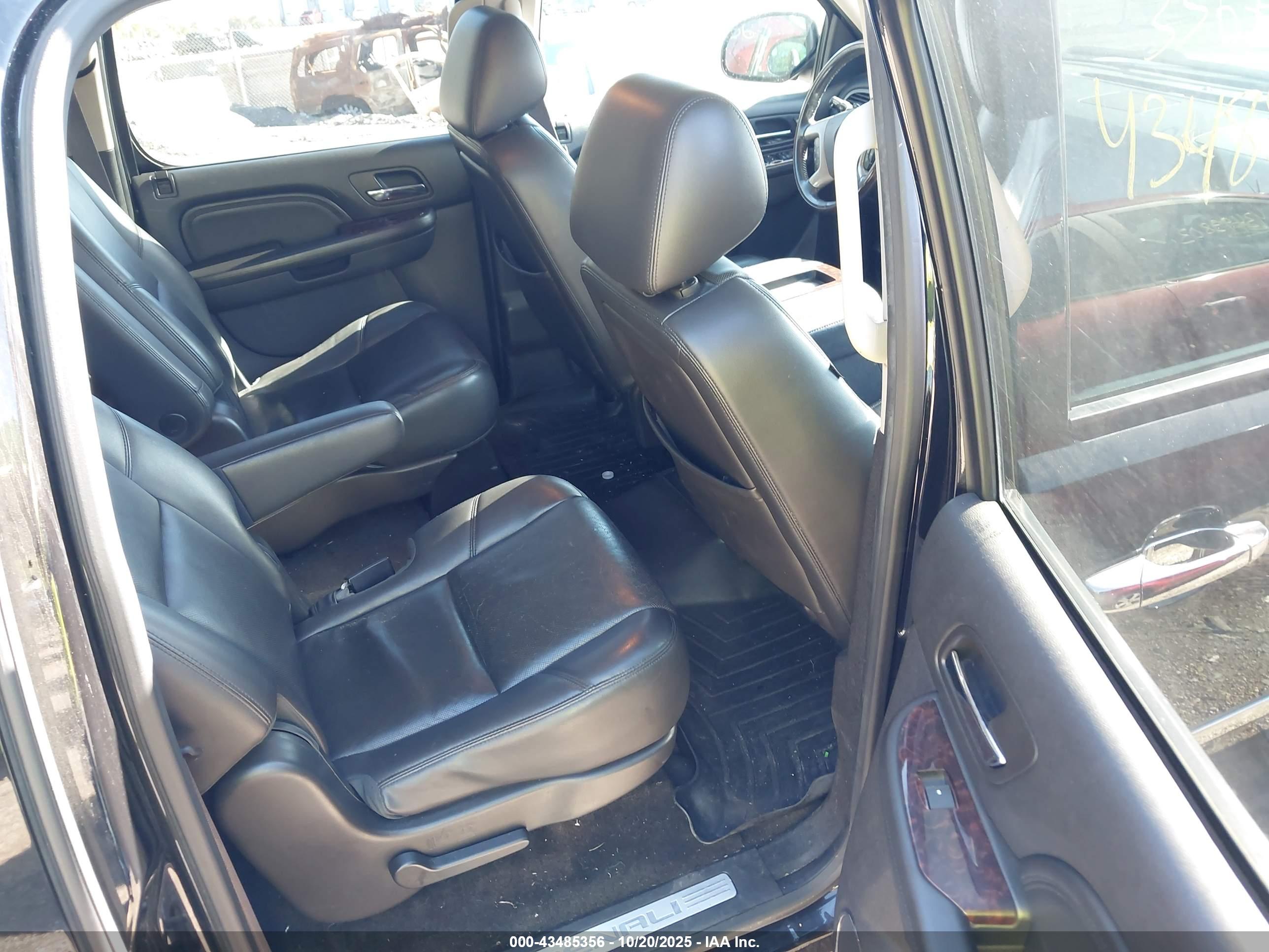 GMC YUKON image 8