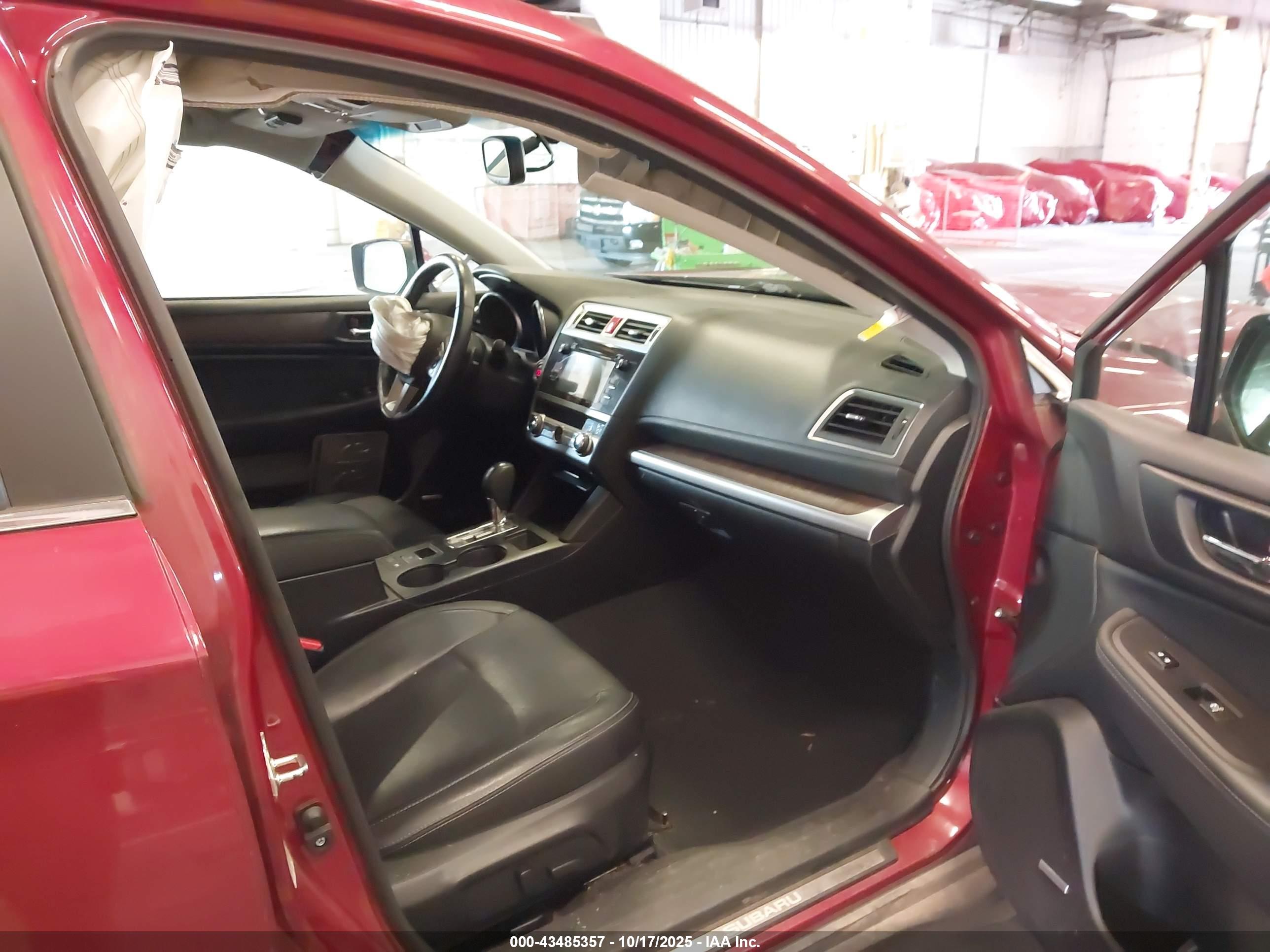 SUBARU OUTBACK image 5