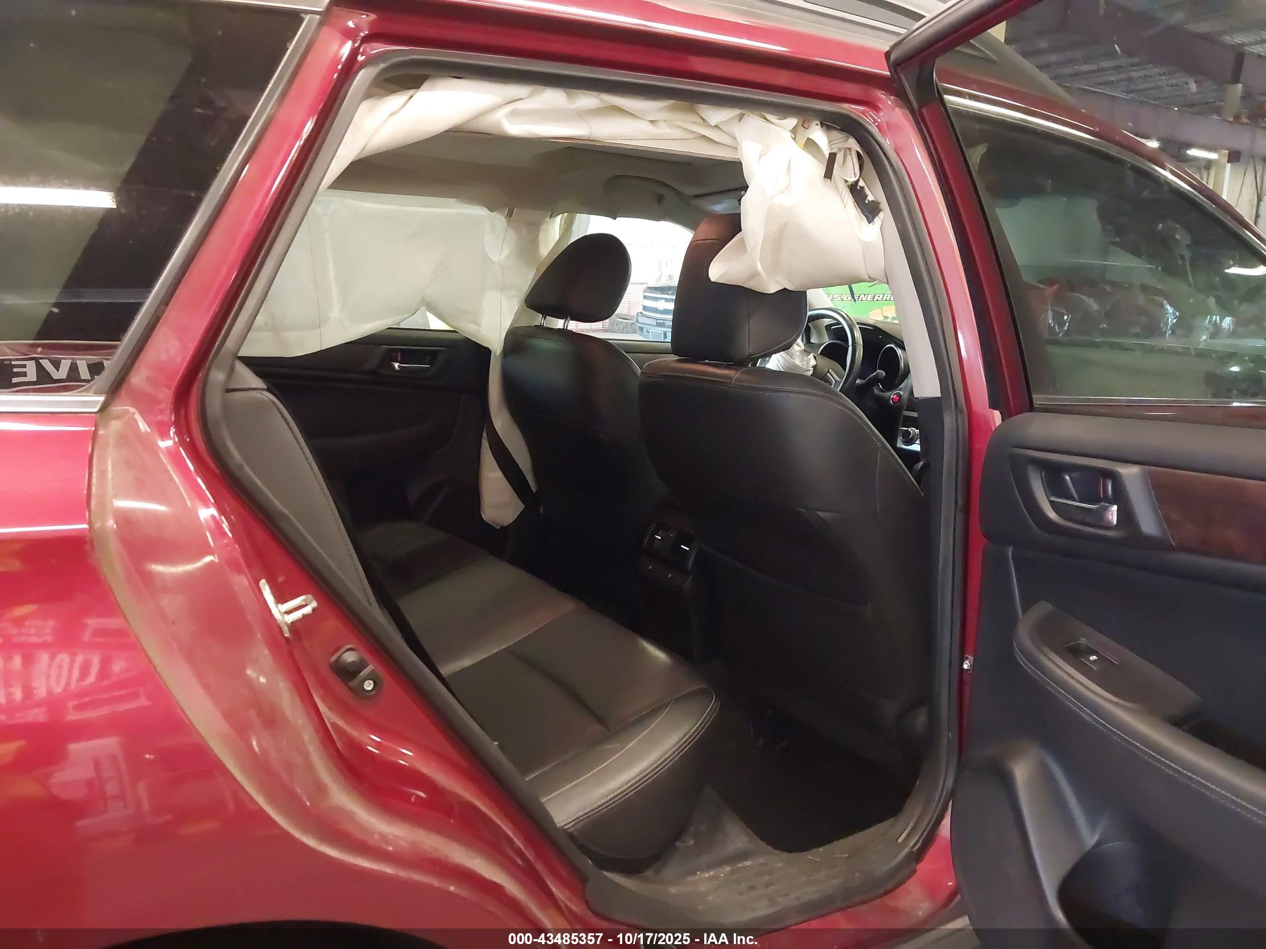 SUBARU OUTBACK image 8