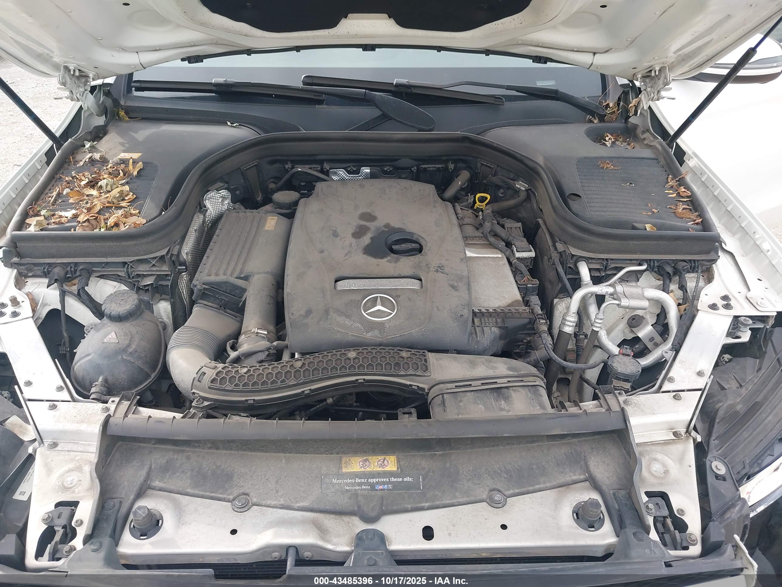 MERCEDES-BENZ GLC image 10