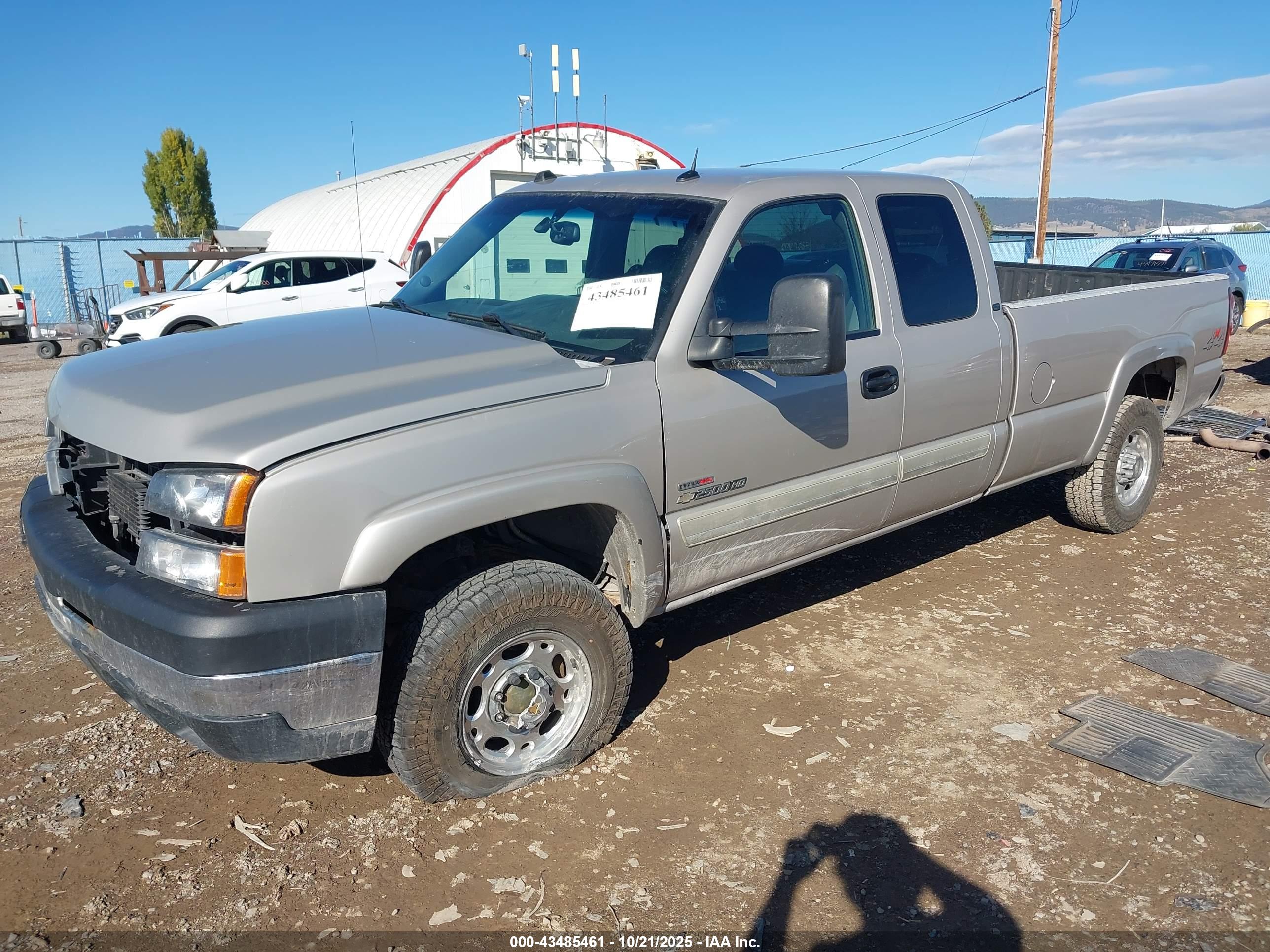 CHEVROLET SILVERADO image 2