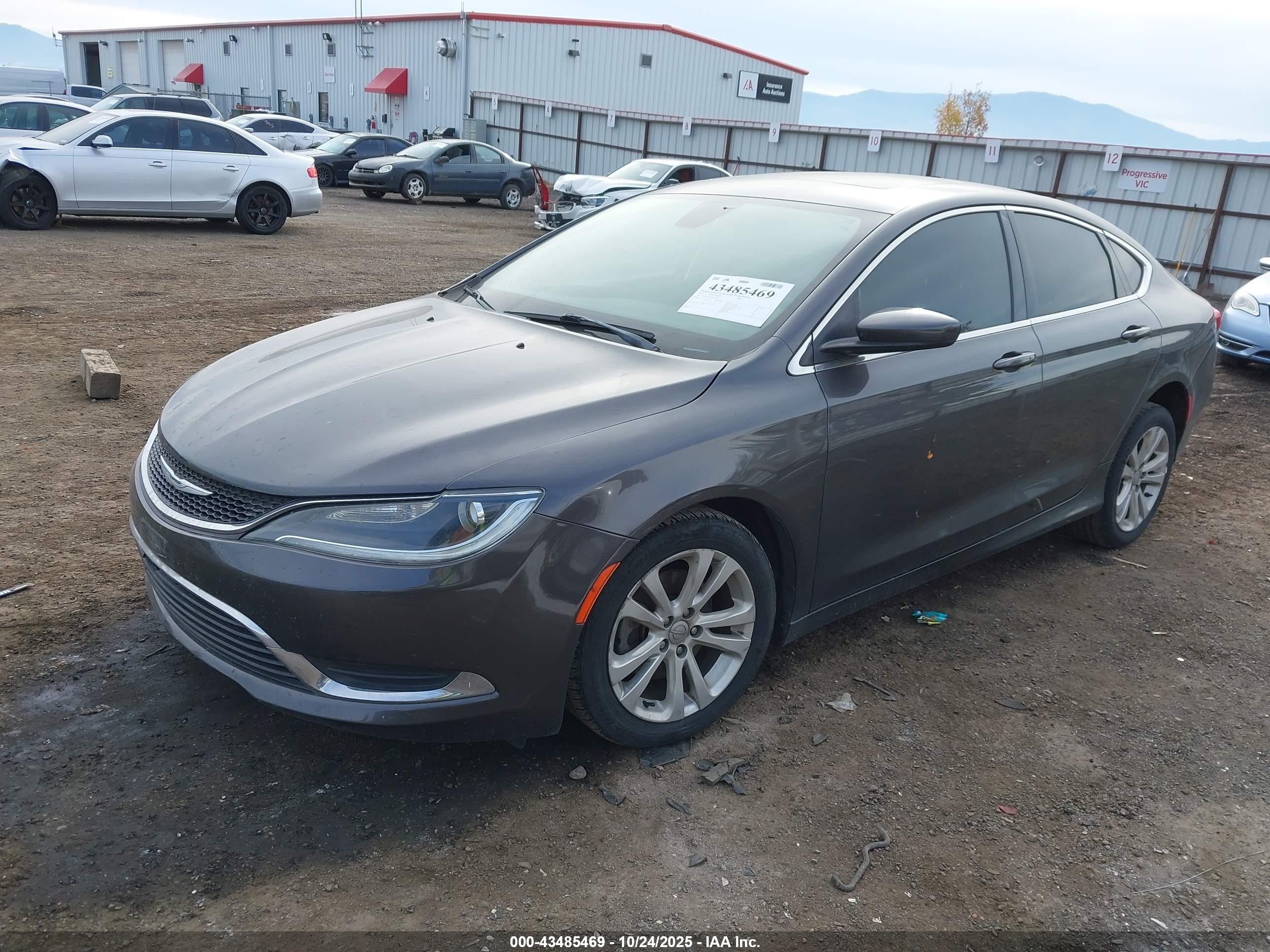 CHRYSLER 200 image 2