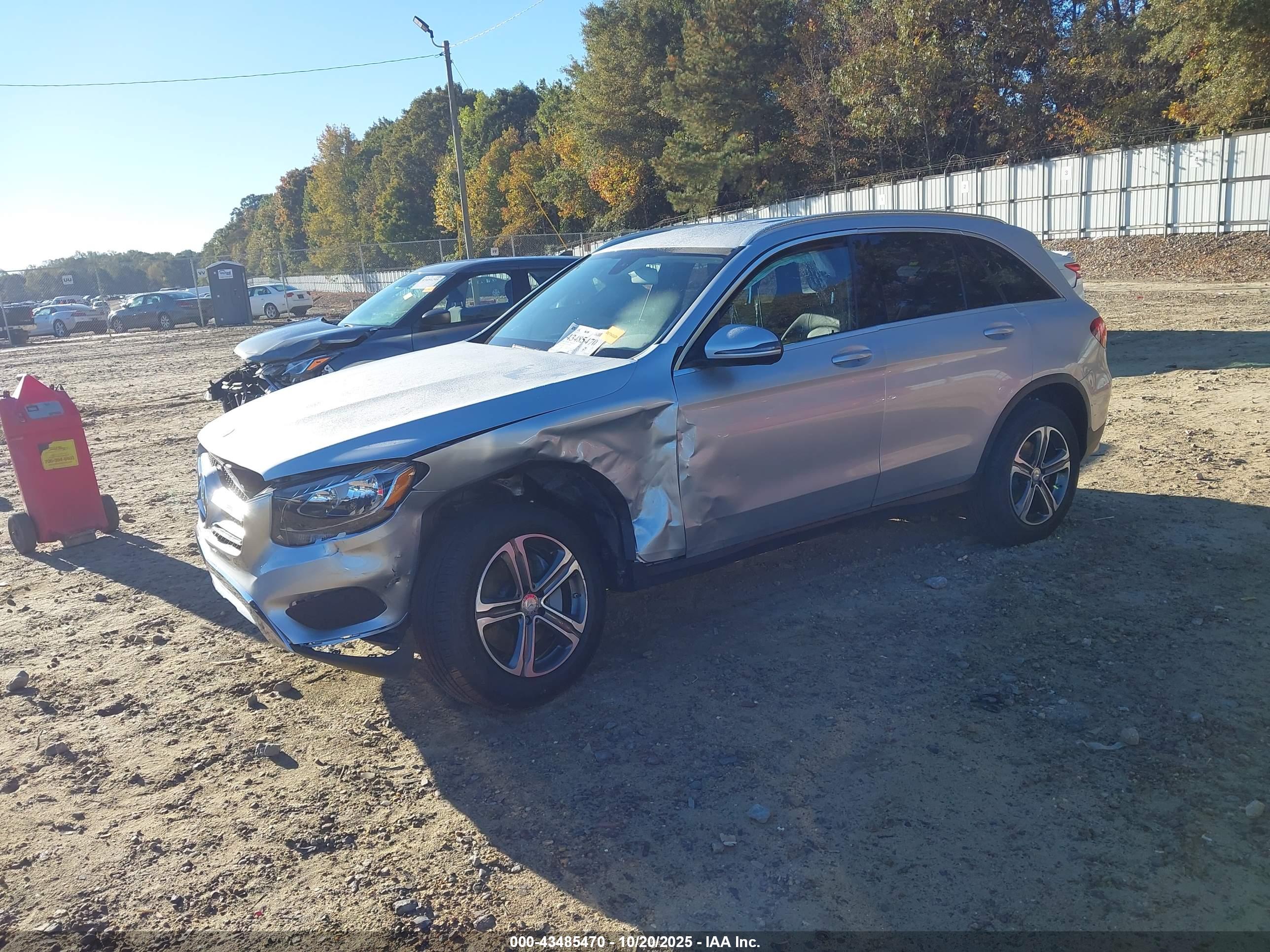 MERCEDES-BENZ GLC image 2