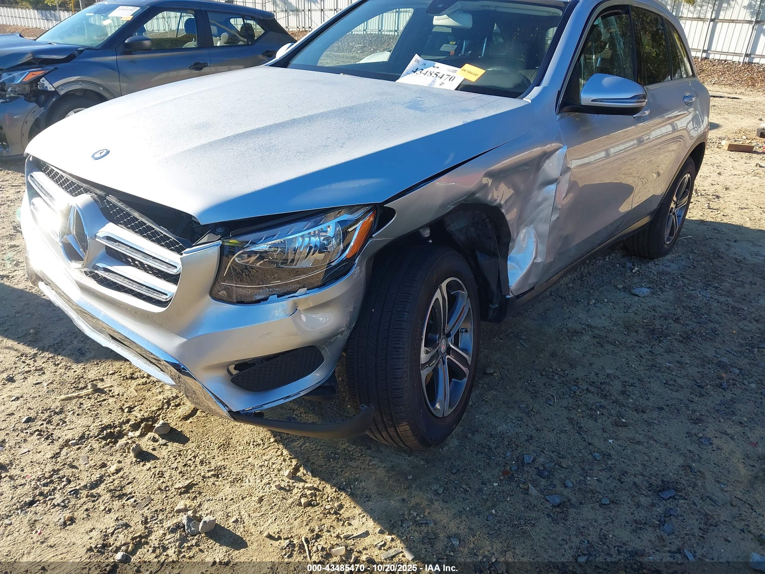 MERCEDES-BENZ GLC image 6