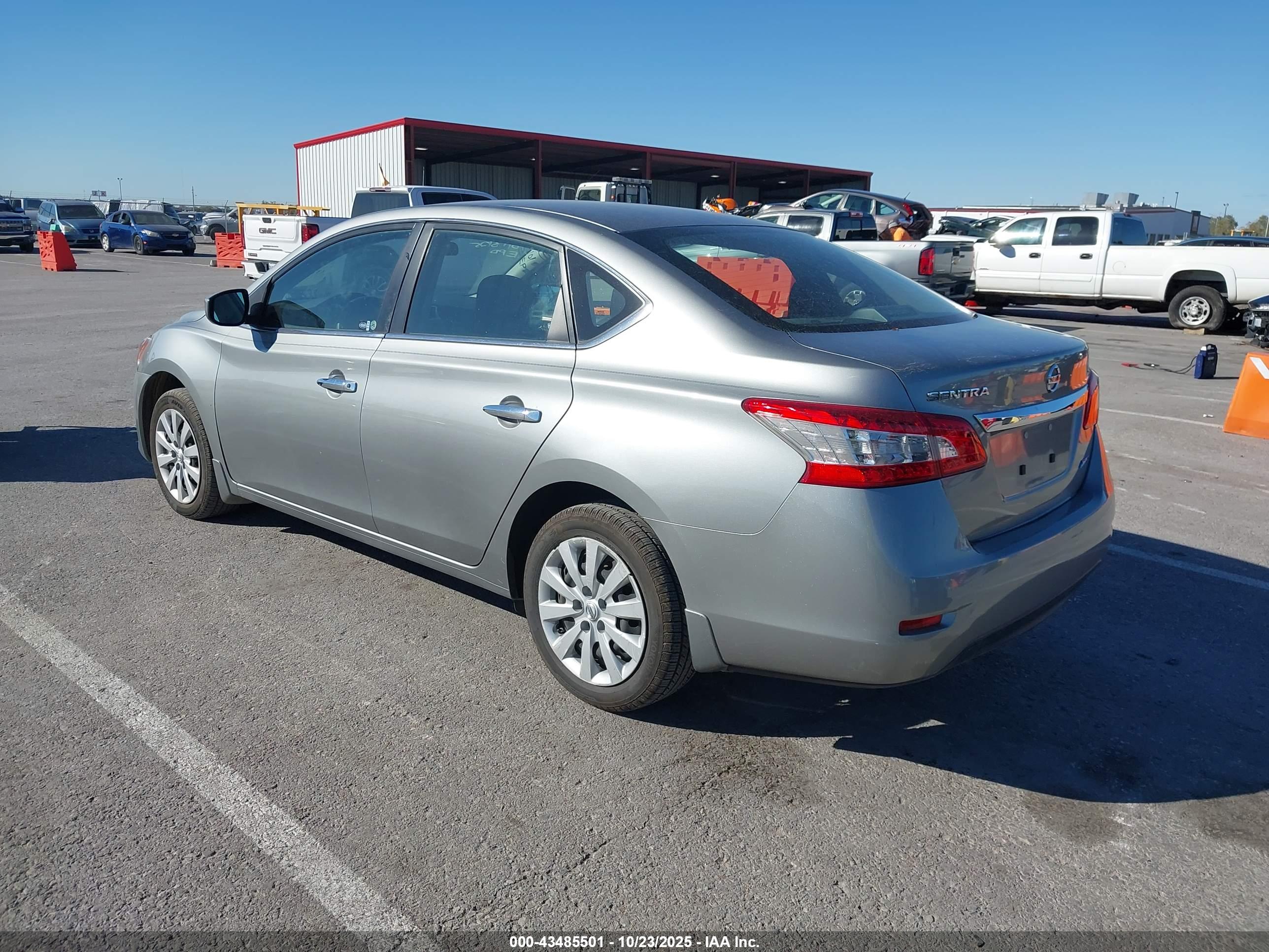 NISSAN SENTRA image 3