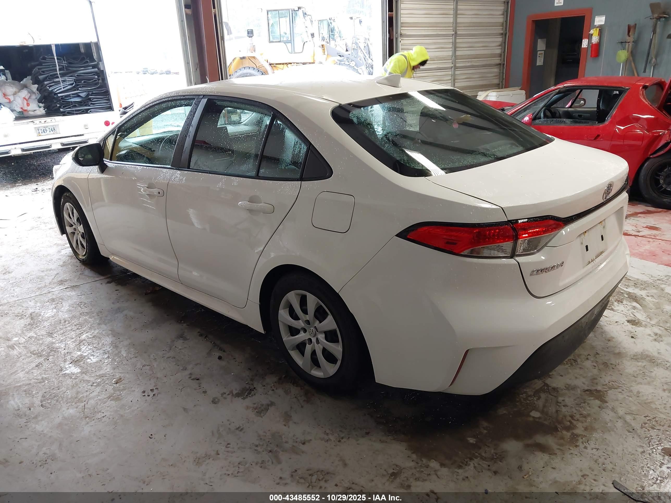 TOYOTA COROLLA image 3