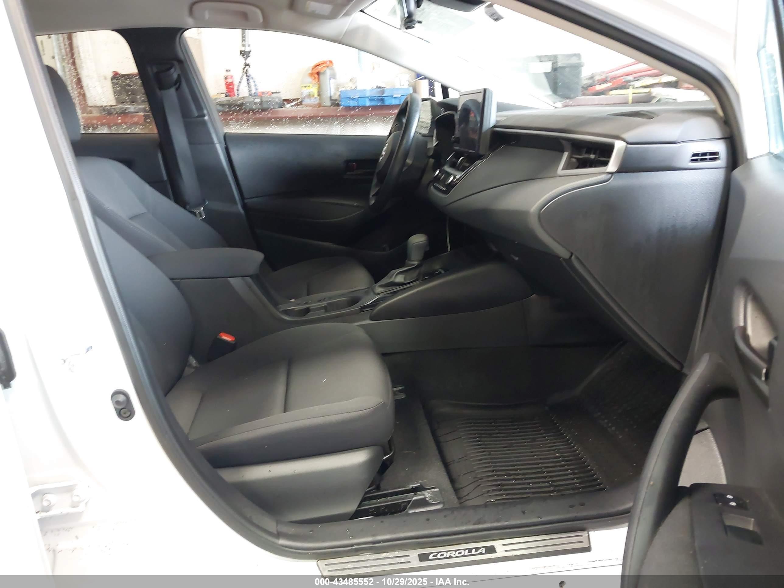 TOYOTA COROLLA image 5