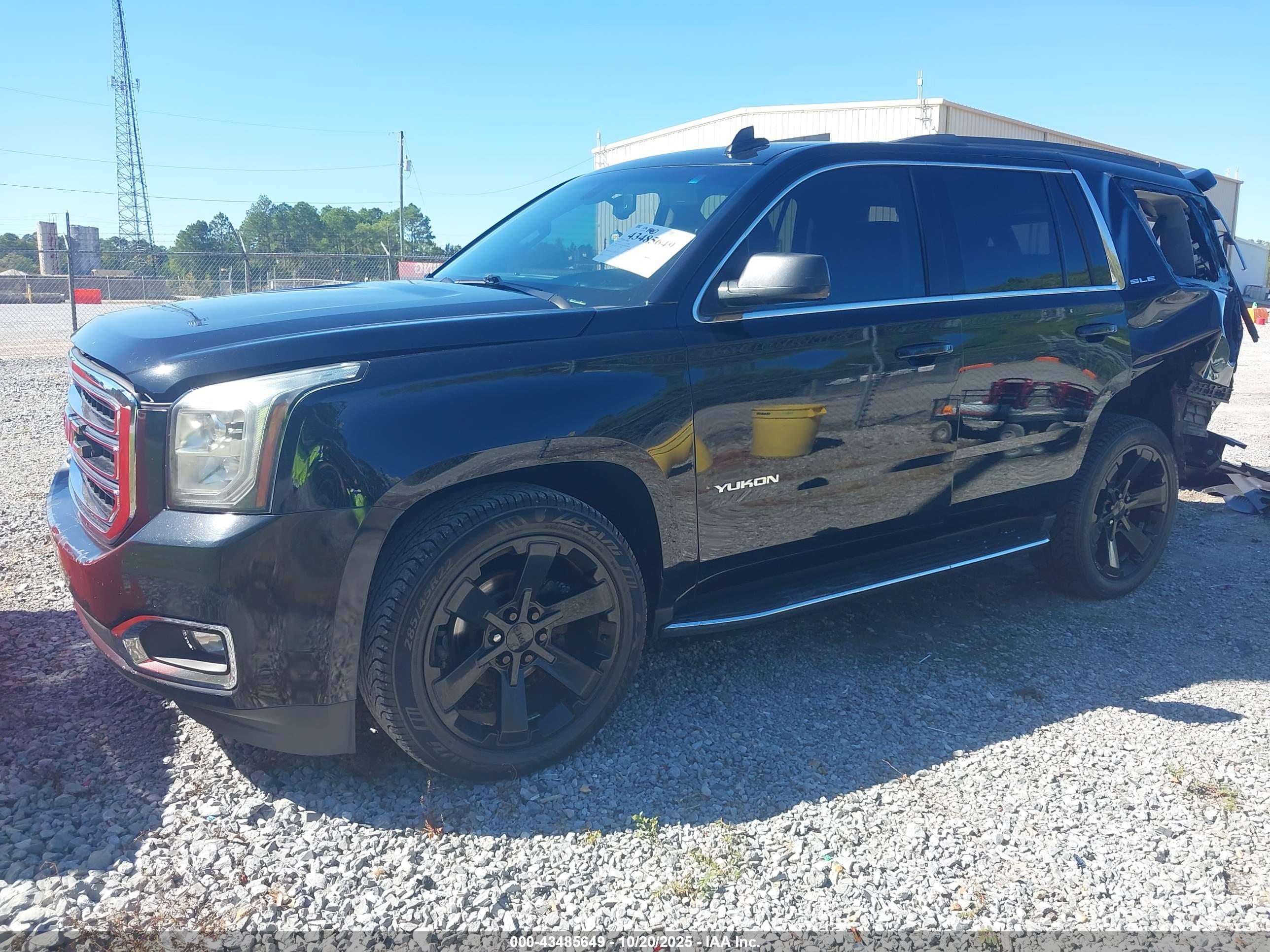 GMC YUKON image 2