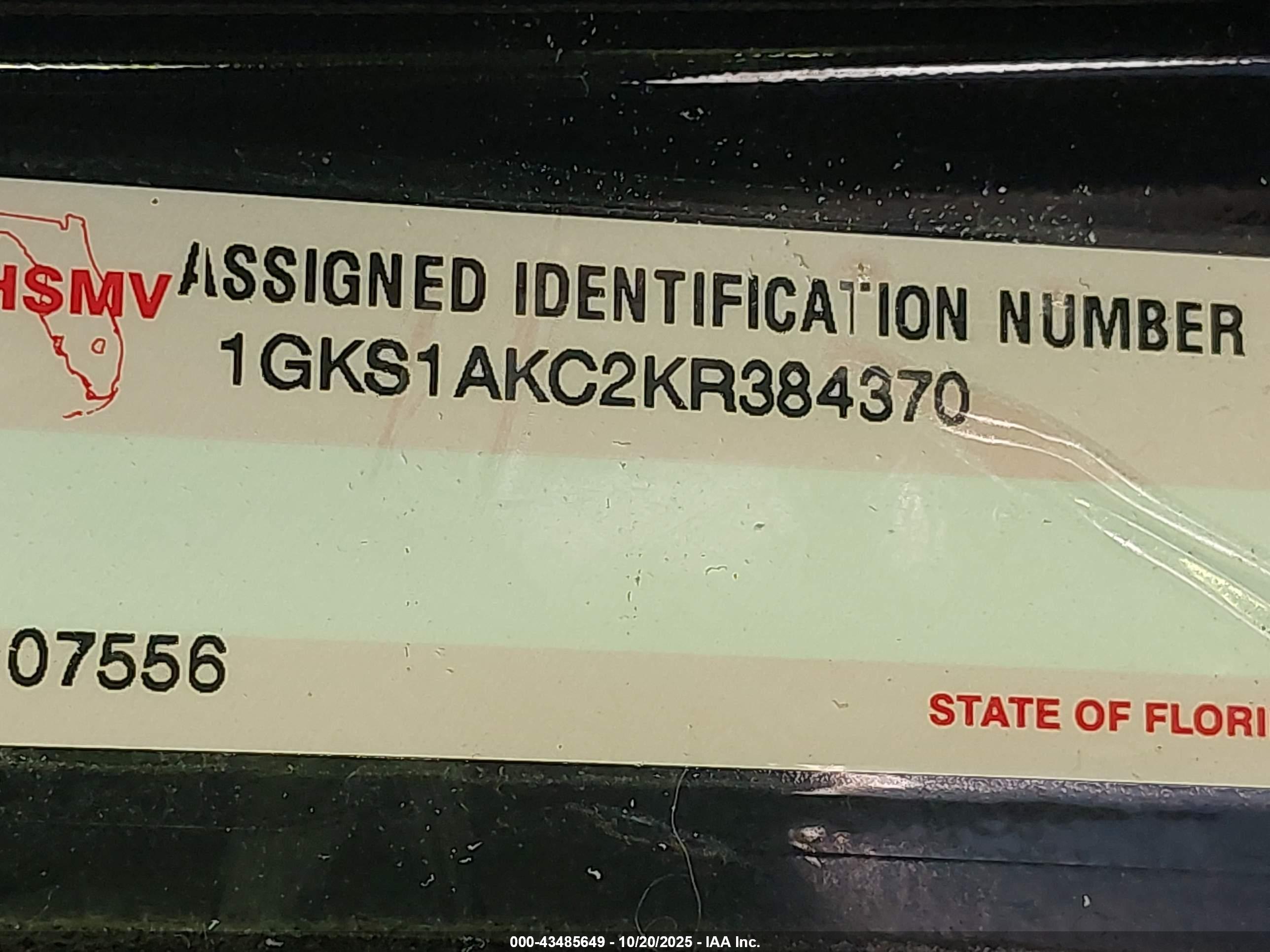 GMC YUKON image 9