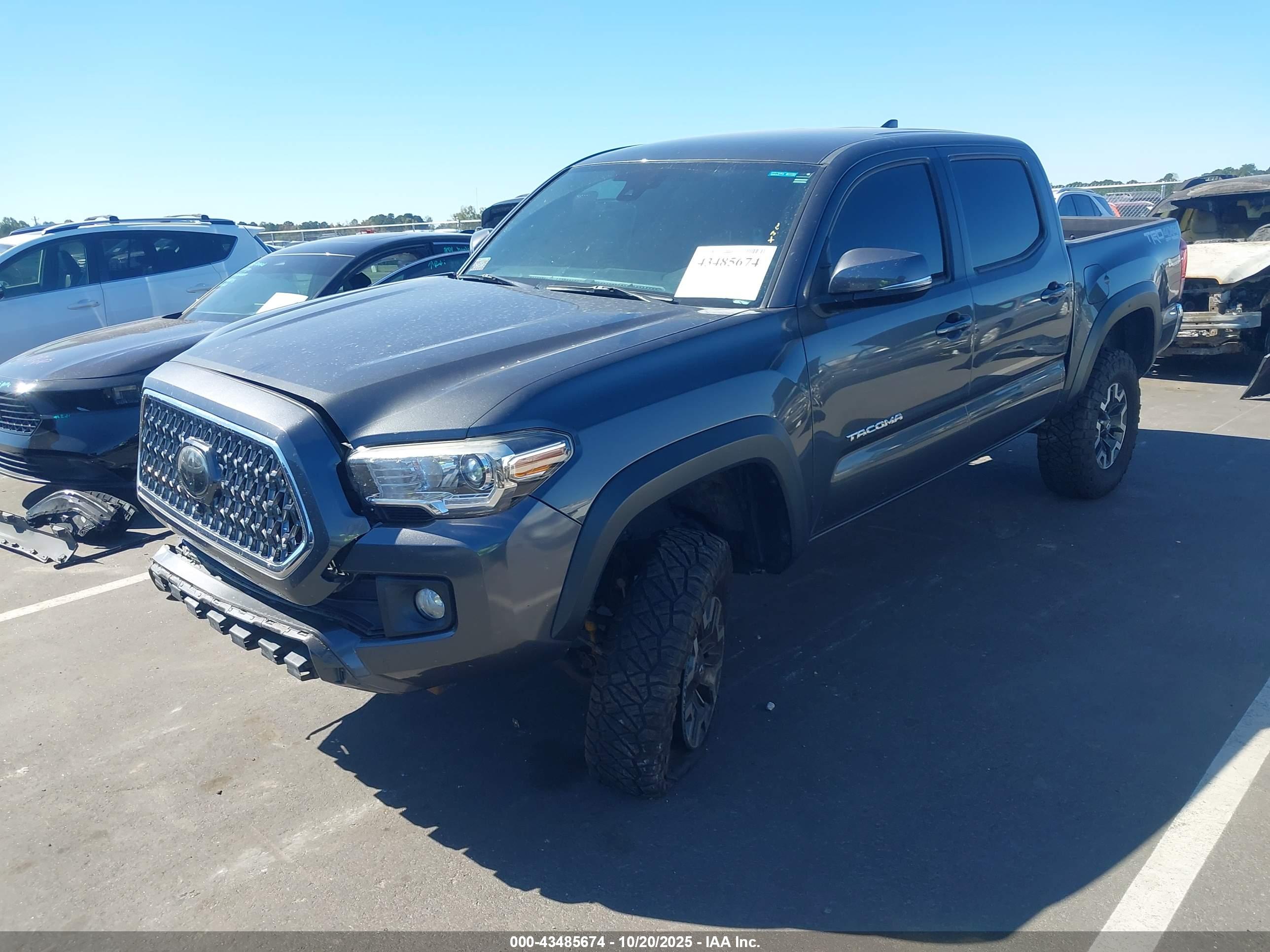 TOYOTA TACOMA image 2