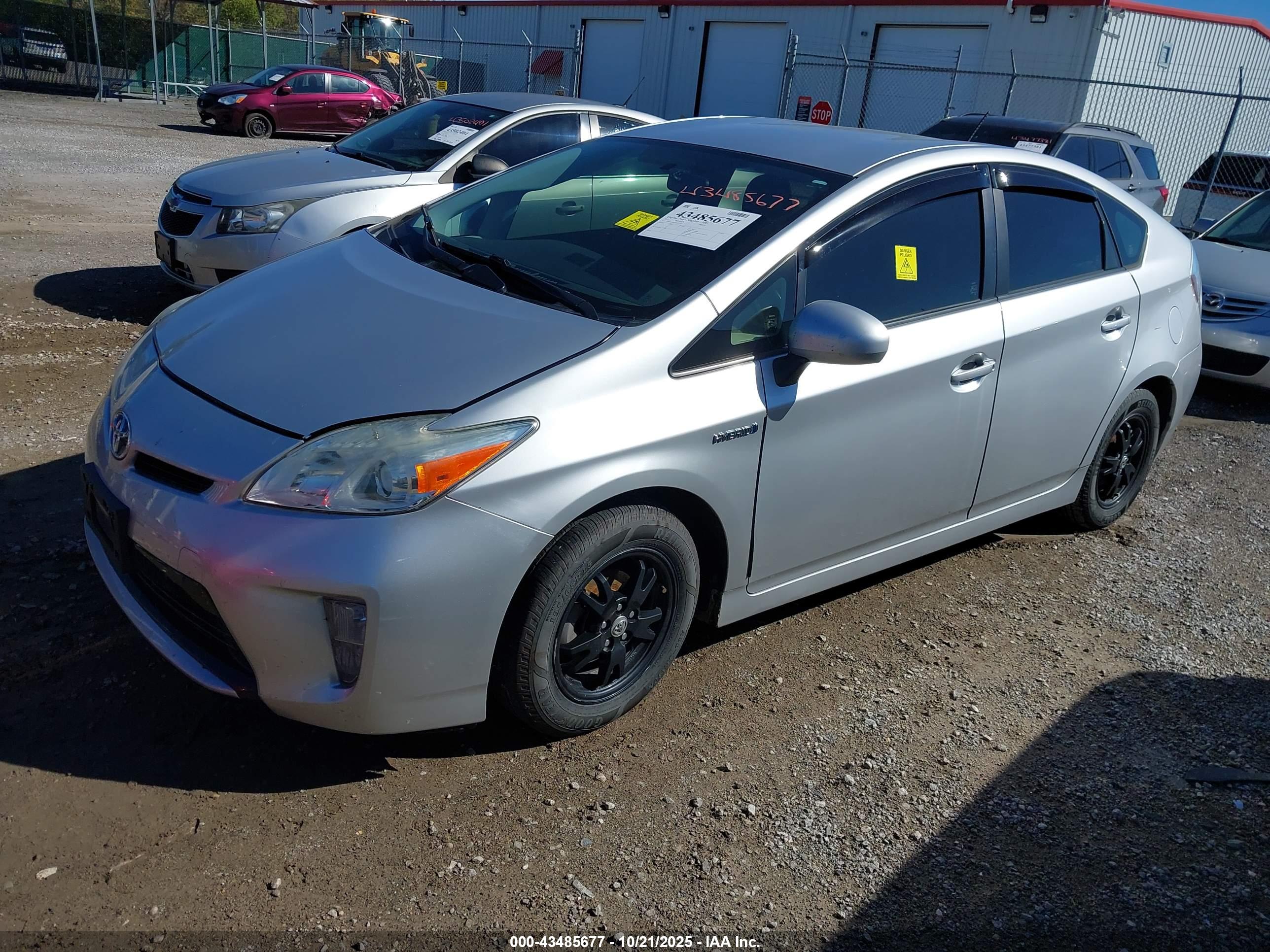 TOYOTA PRIUS image 2