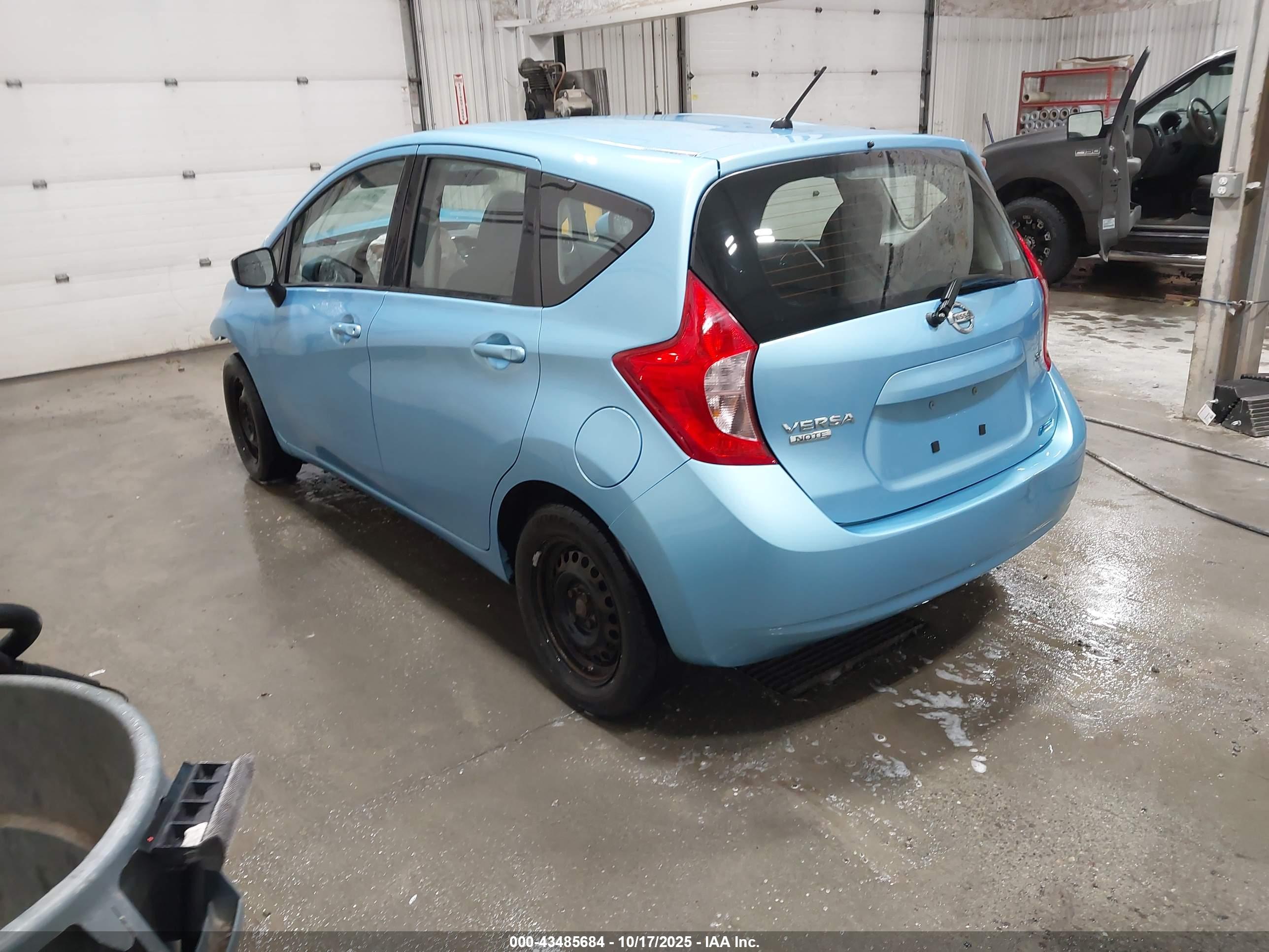 NISSAN VERSA image 3