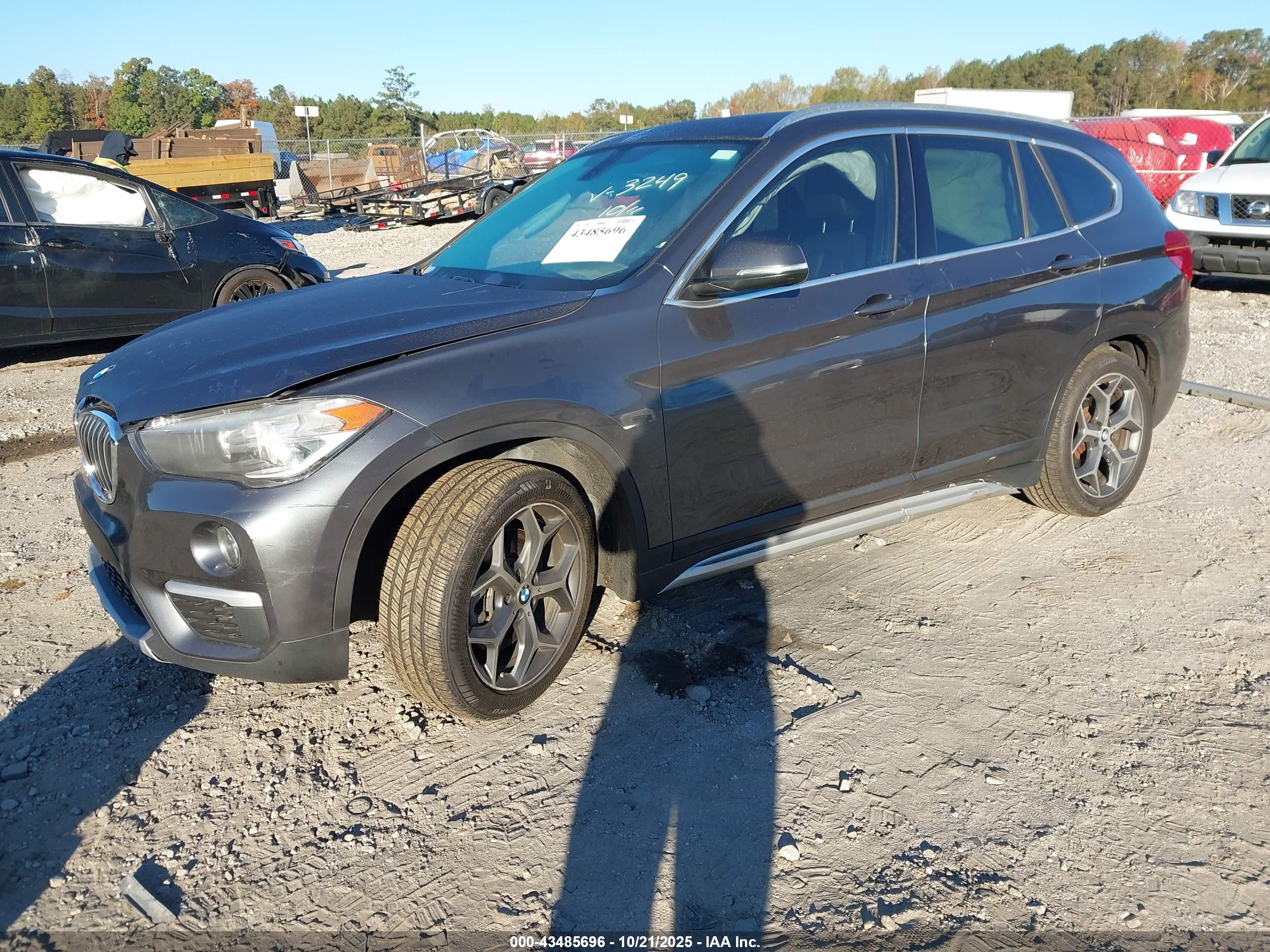 BMW X1 image 2