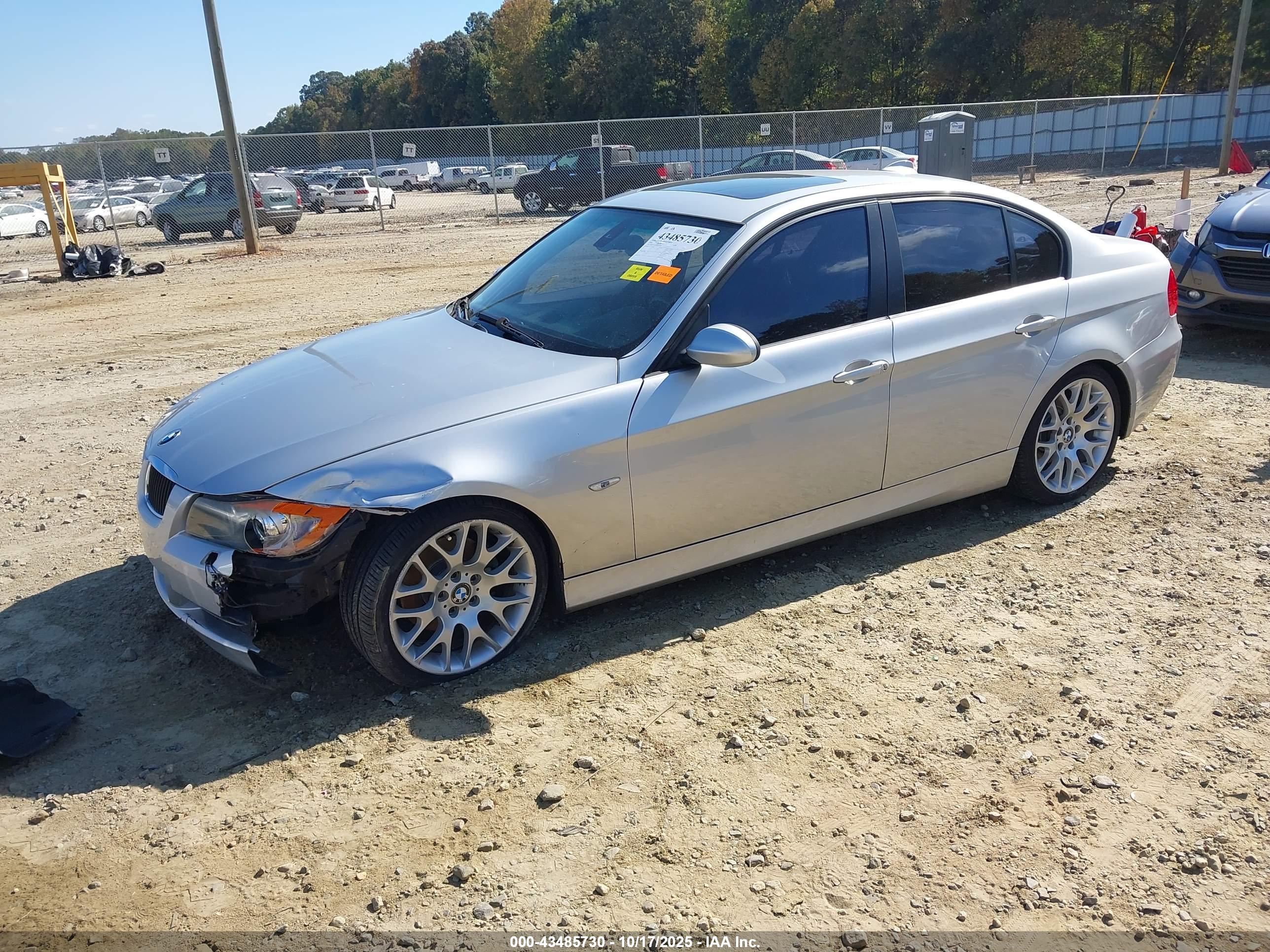BMW 328I image 2
