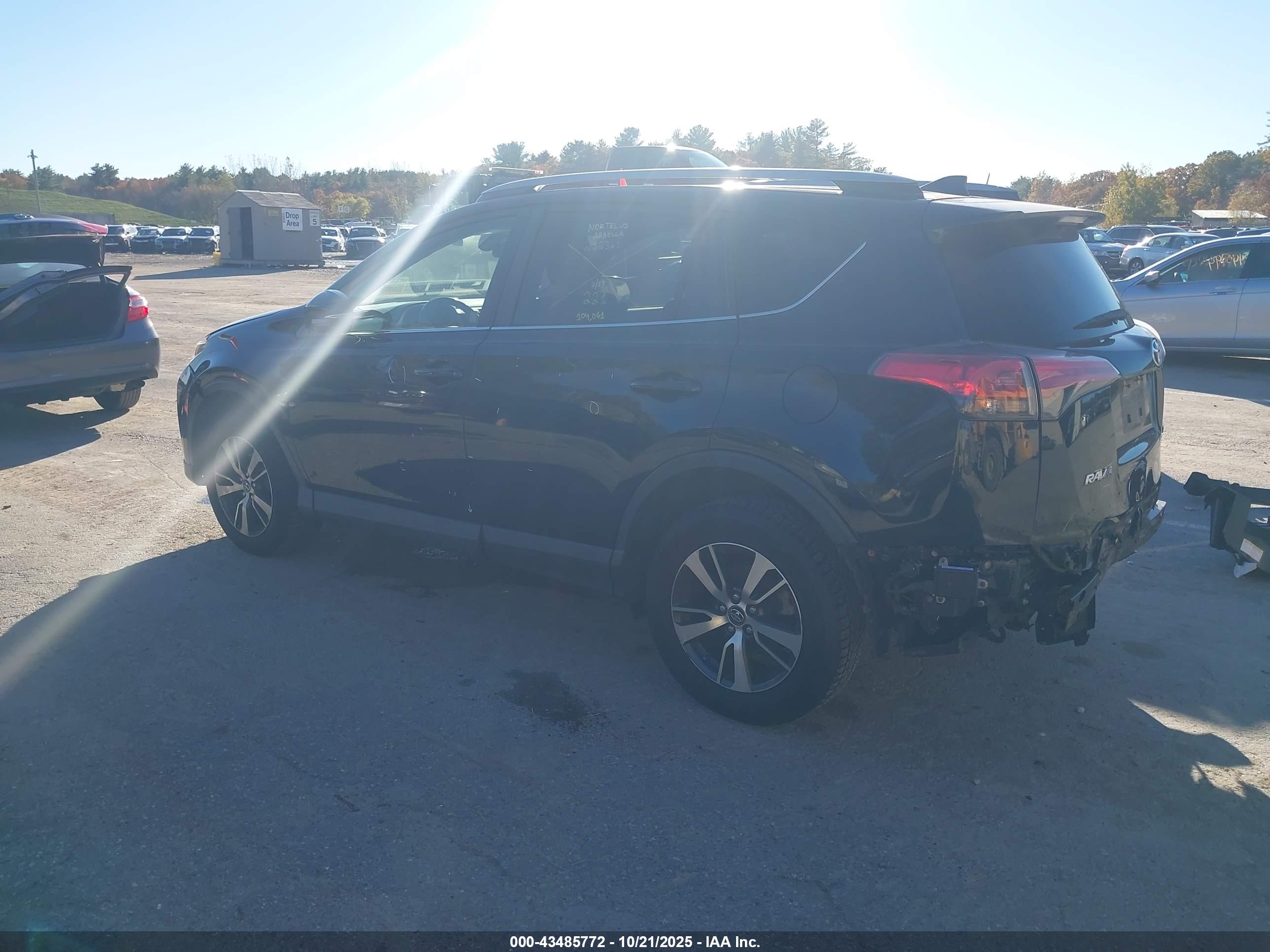 TOYOTA RAV4 image 3