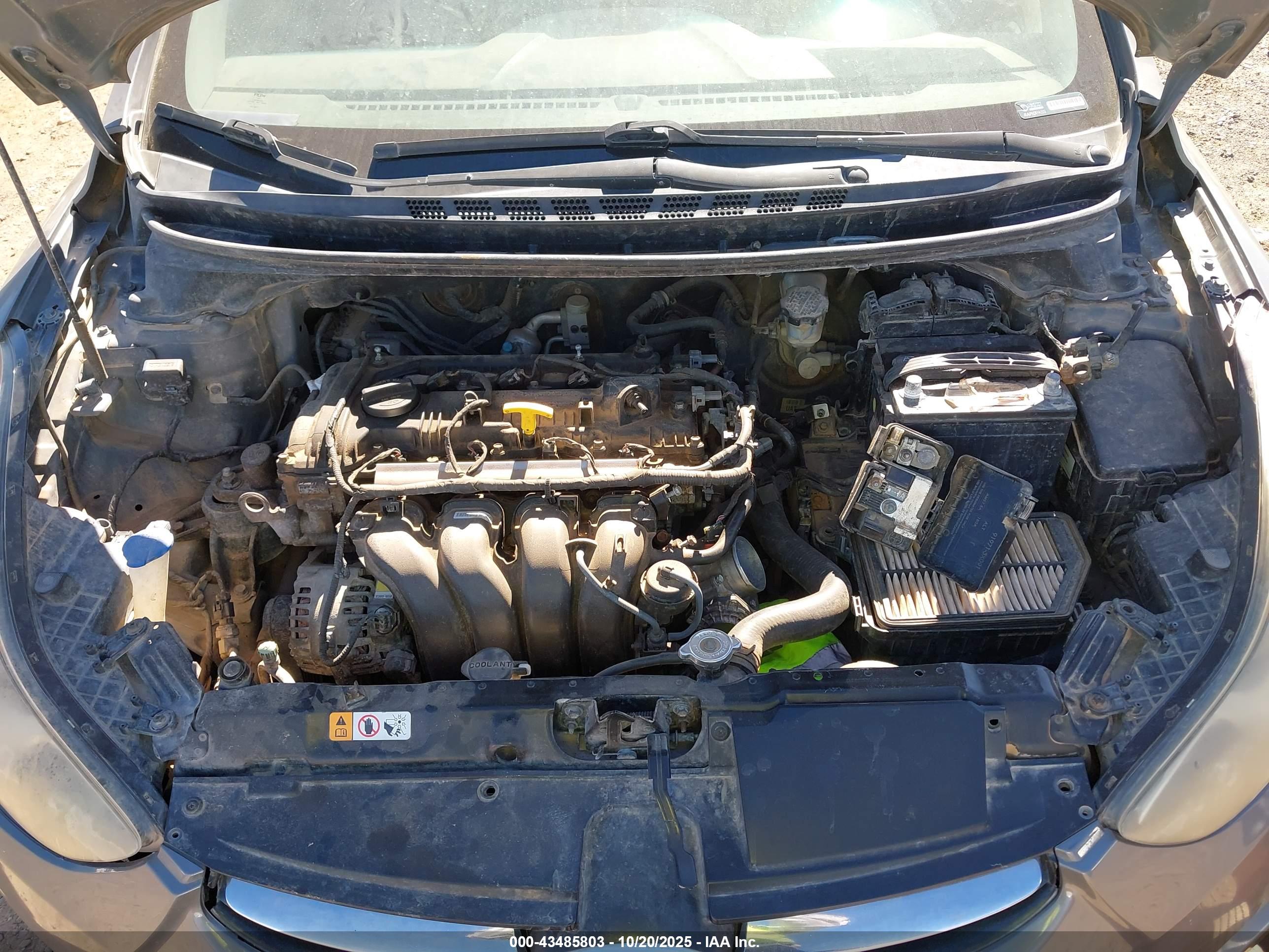 HYUNDAI ELANTRA image 10