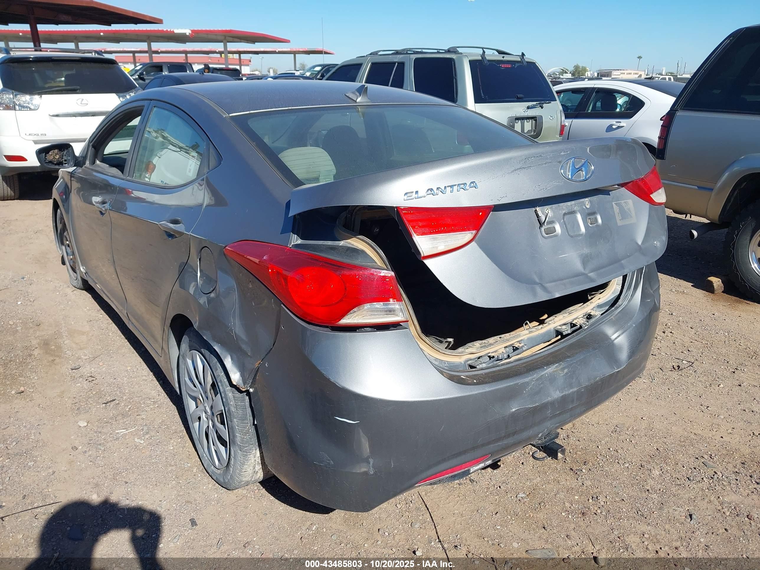 HYUNDAI ELANTRA image 6