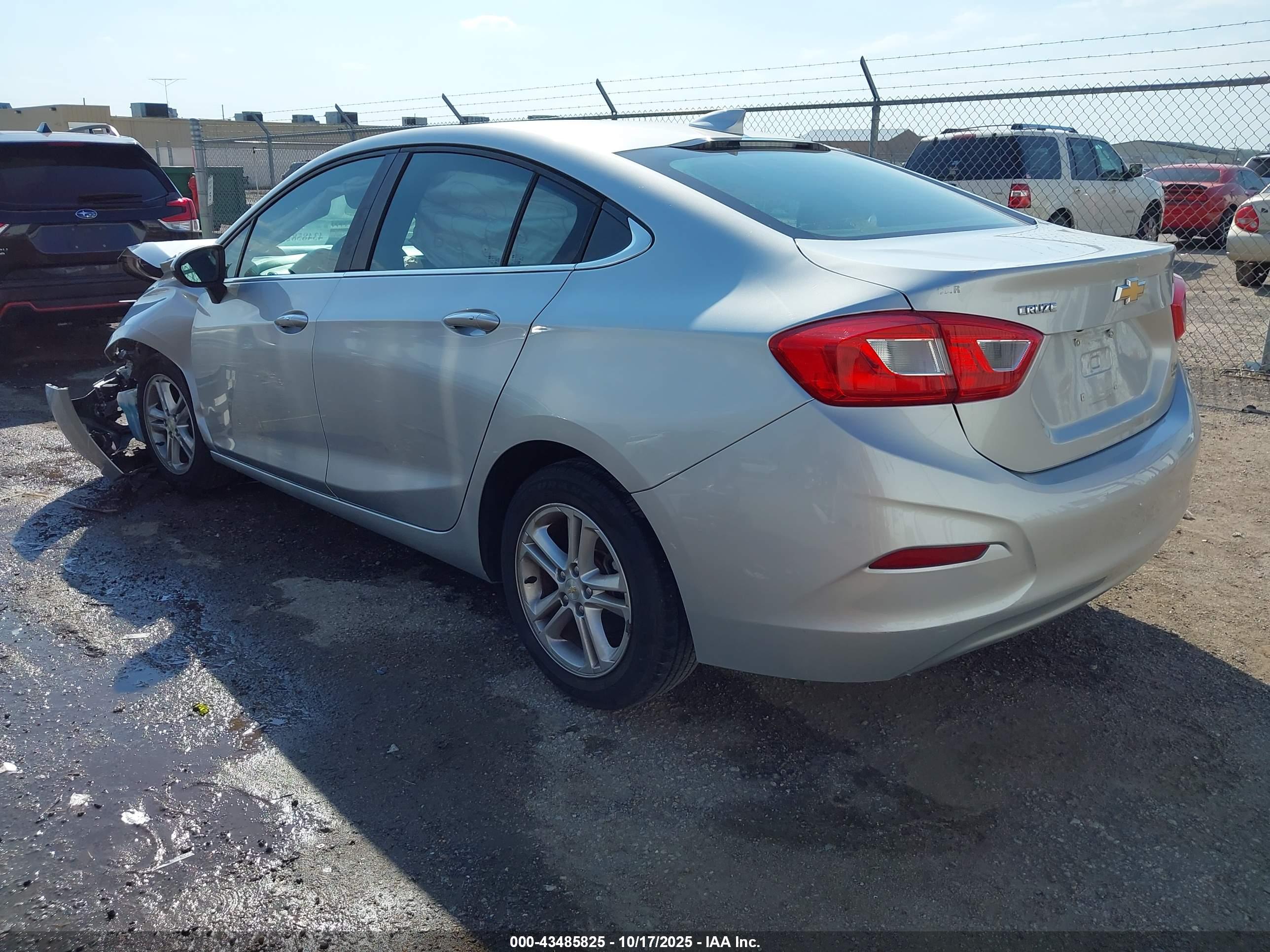 CHEVROLET CRUZE image 3