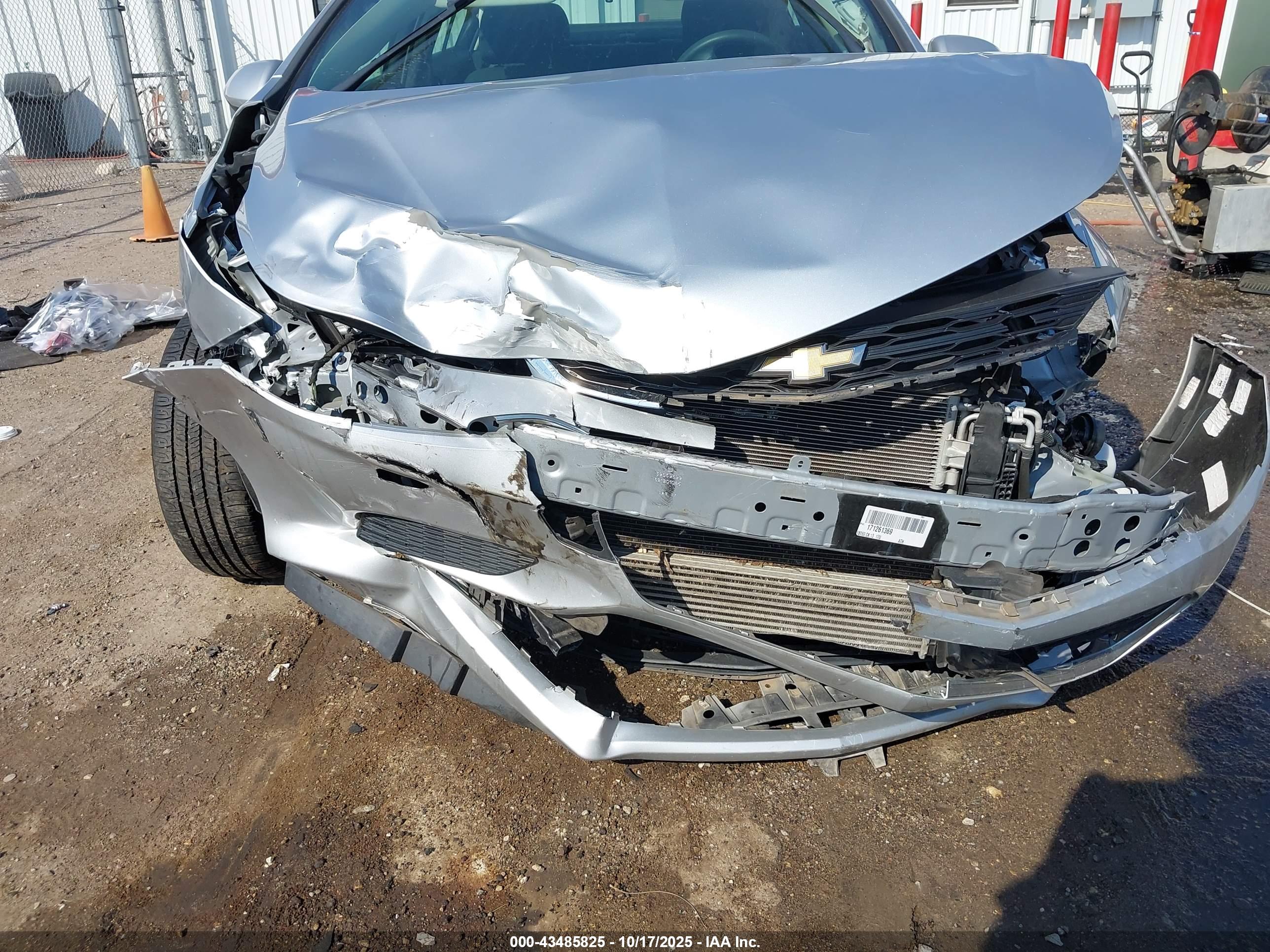 CHEVROLET CRUZE image 6