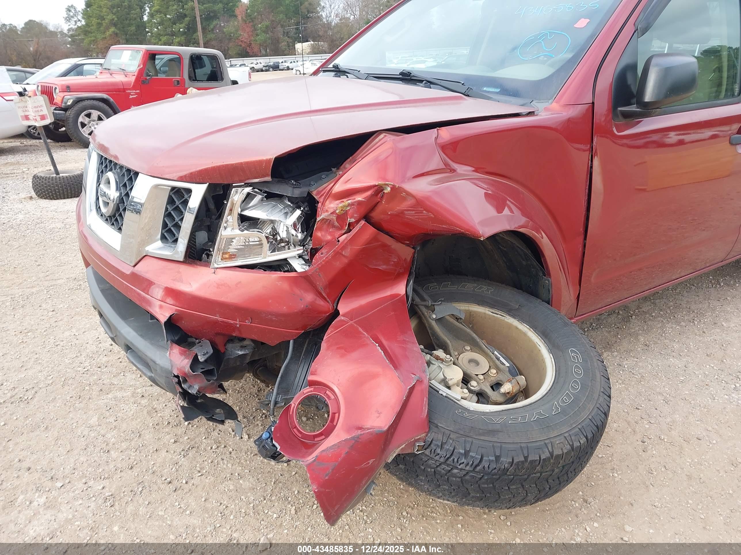 NISSAN FRONTIER image 6