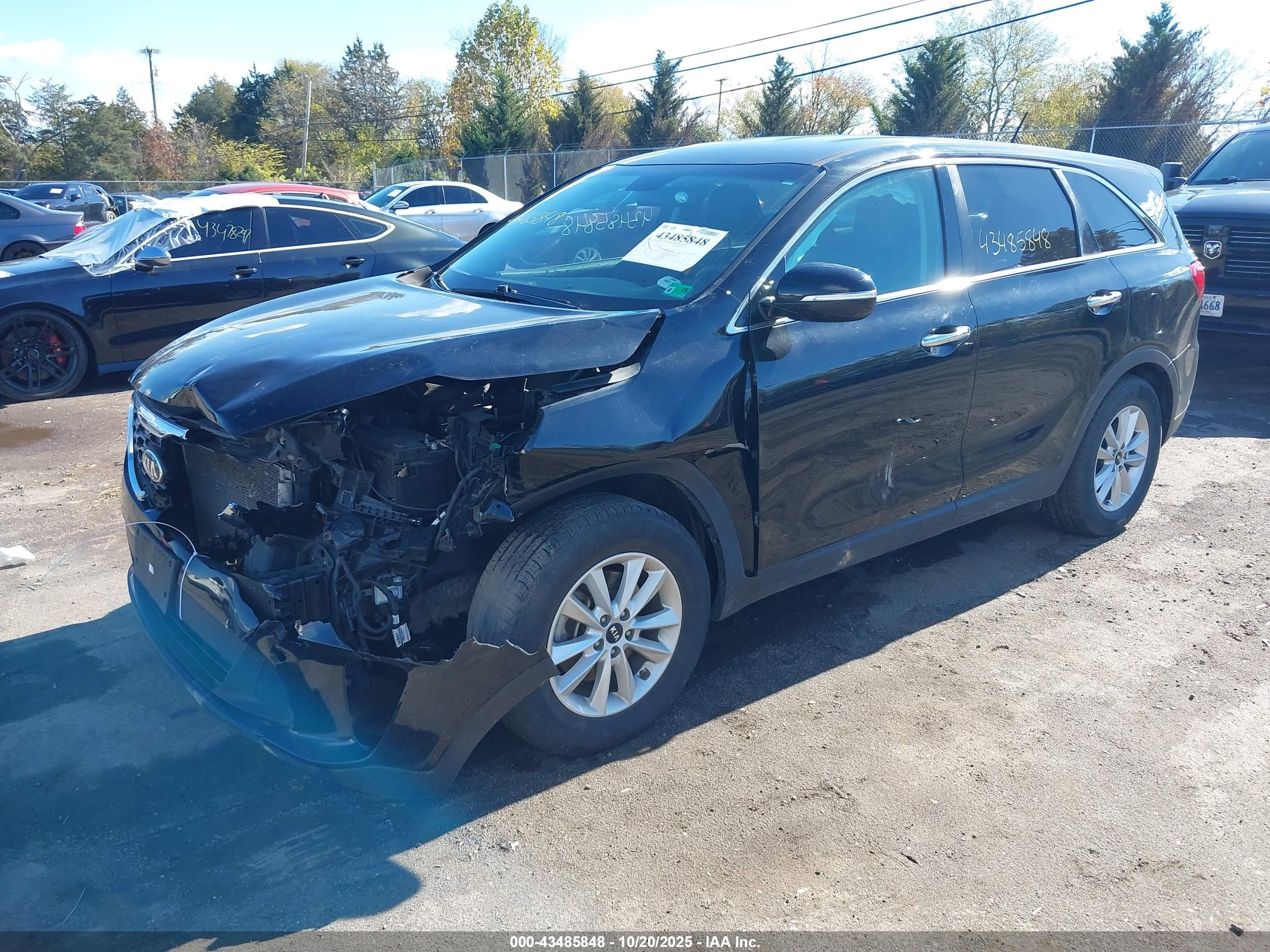 KIA SORENTO image 2