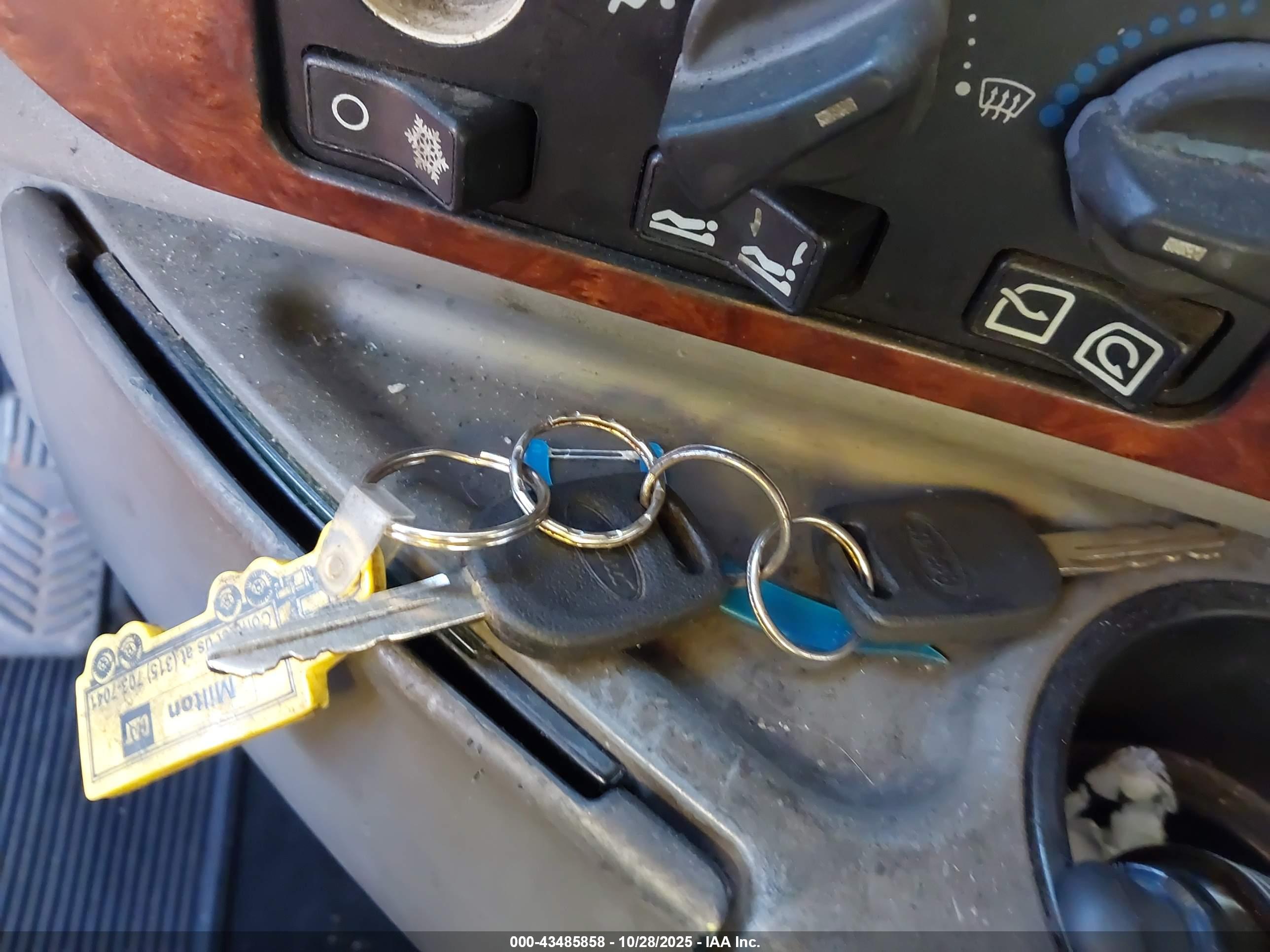 KENWORTH CONSTRUCTION image 11