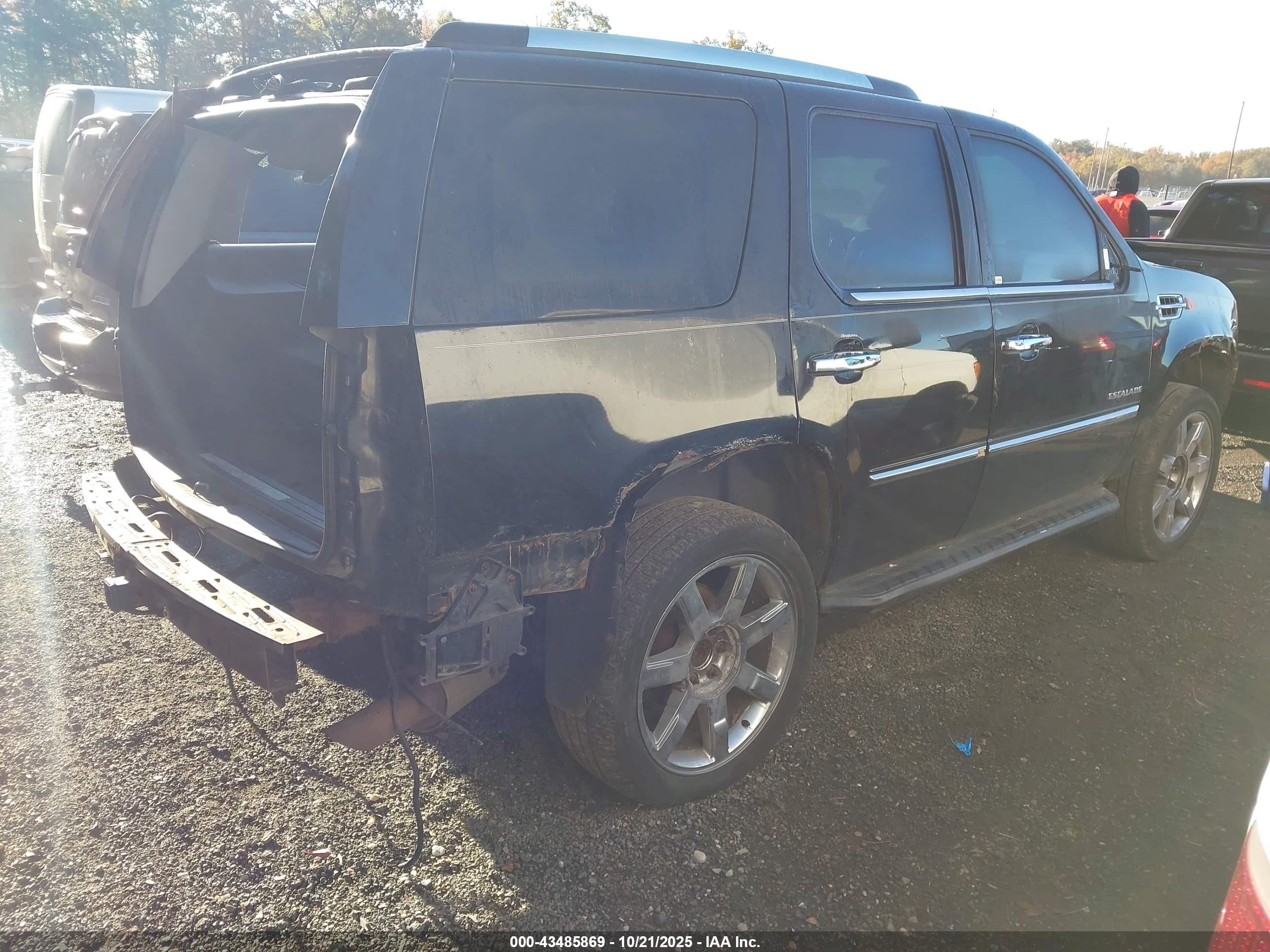 CADILLAC ESCALADE image 4