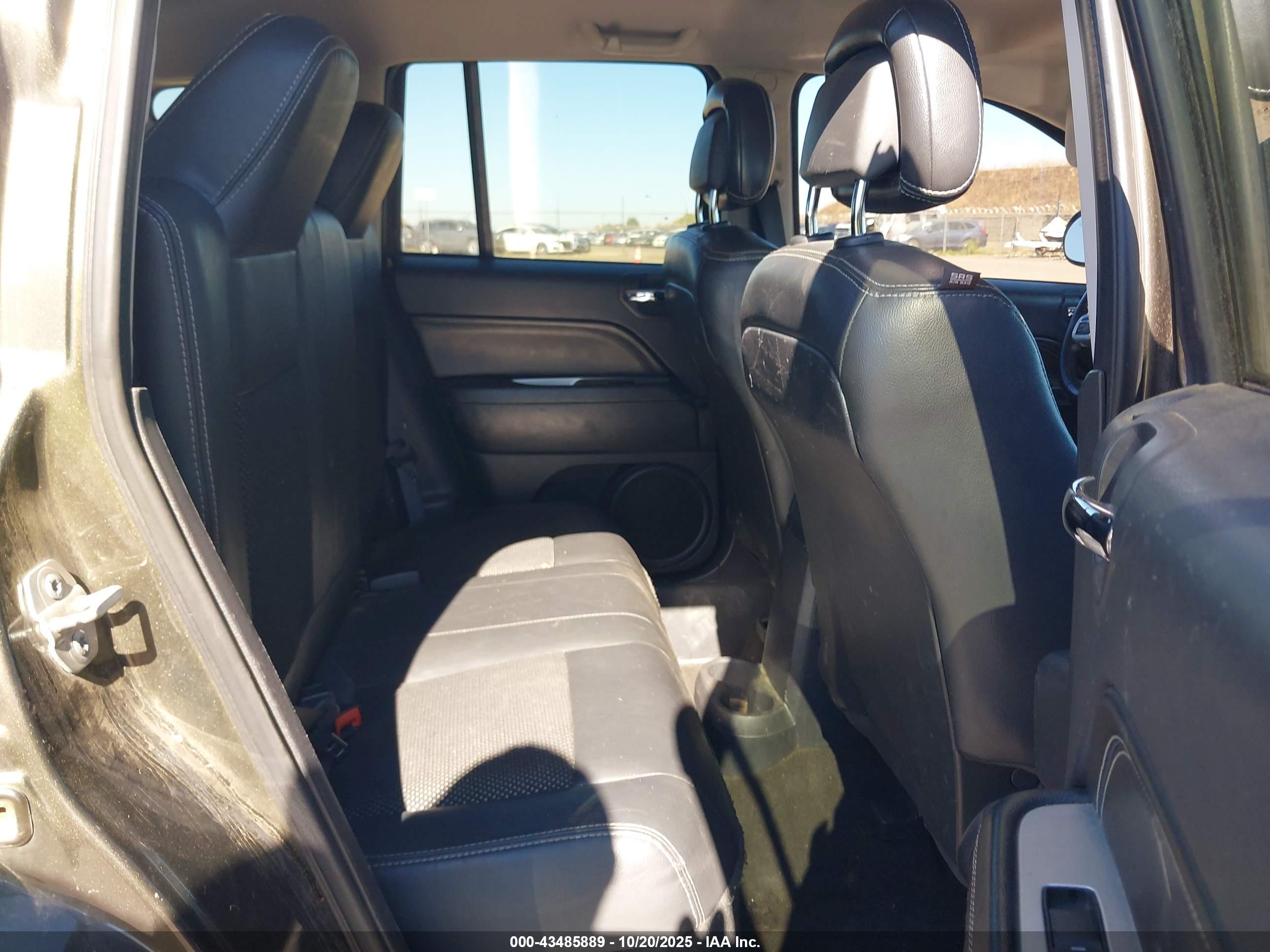 JEEP COMPASS image 8