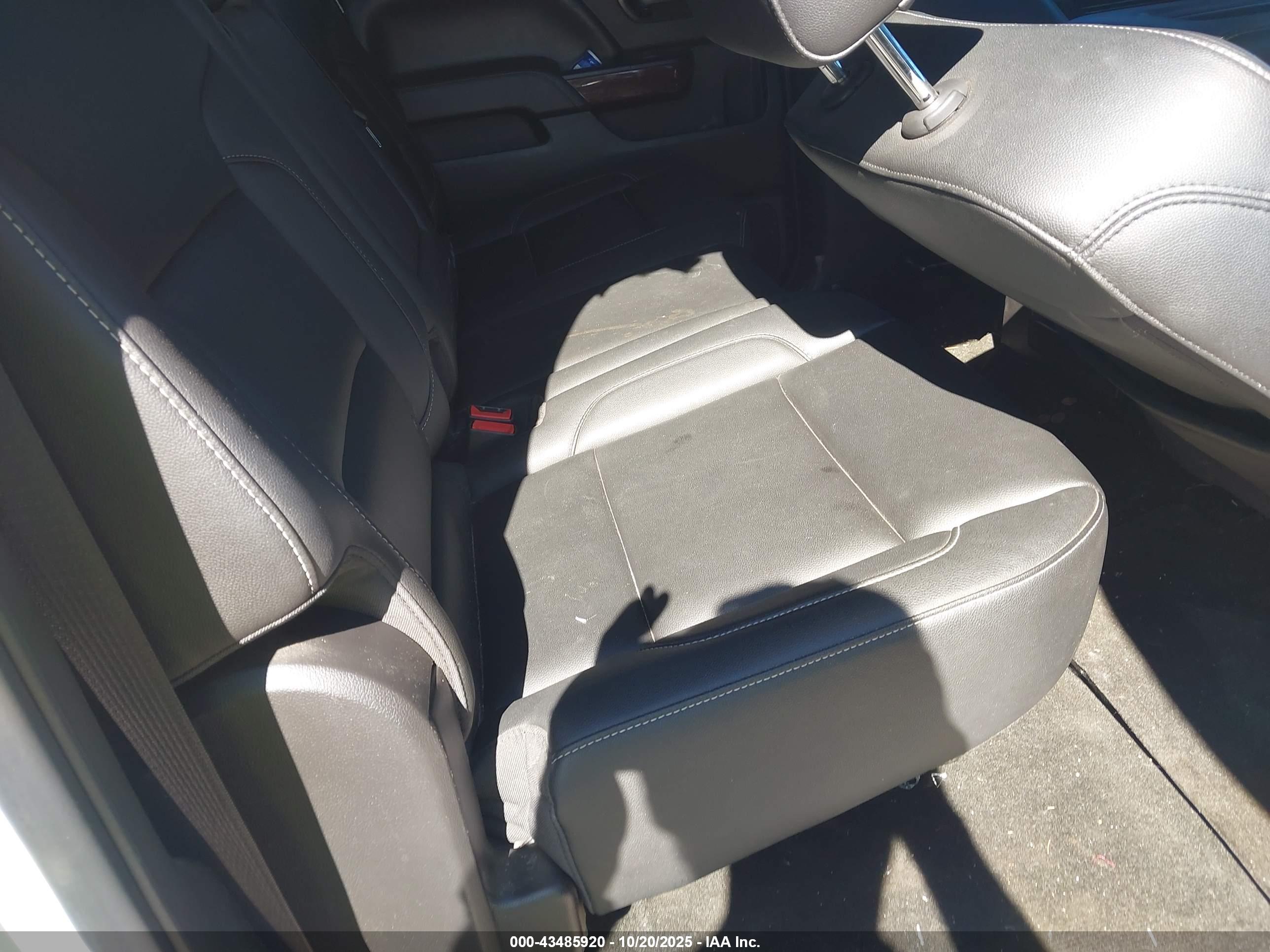 GMC SIERRA image 8