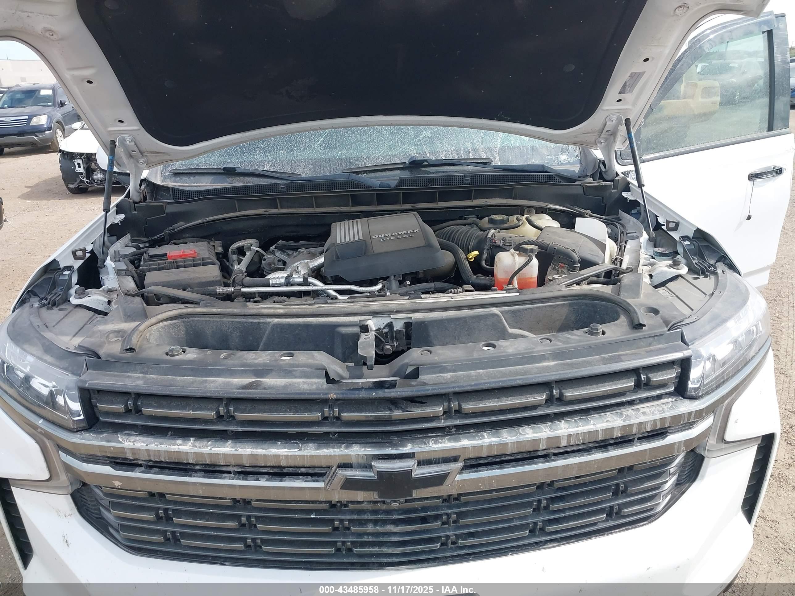 CHEVROLET TAHOE image 10