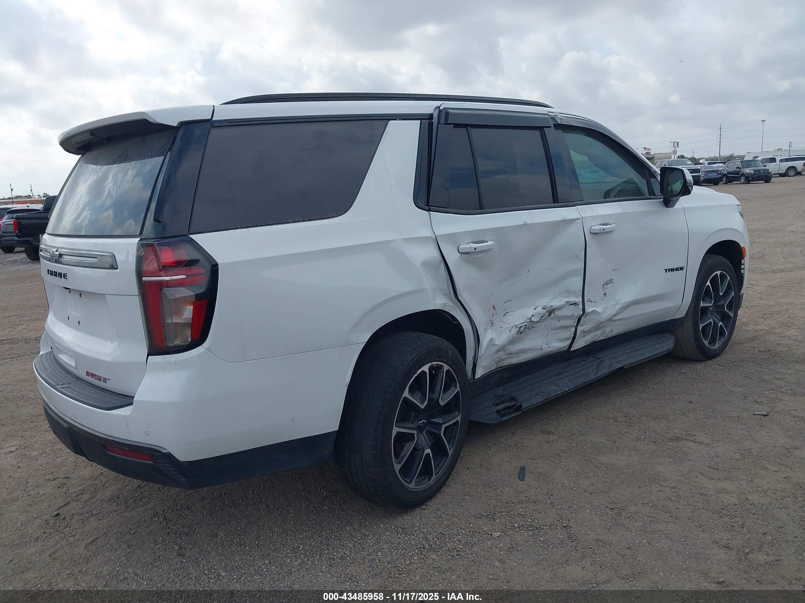 CHEVROLET TAHOE image 4