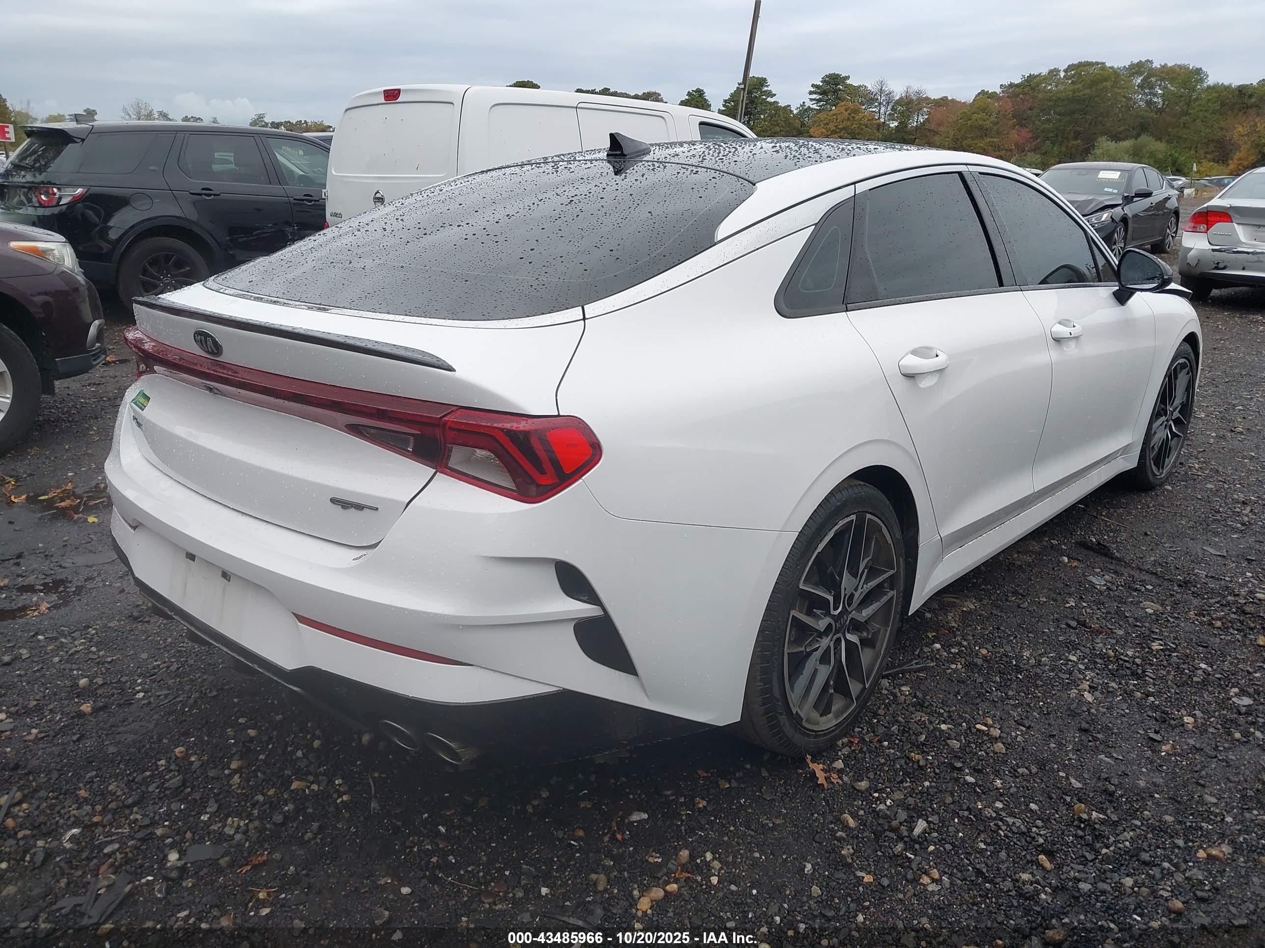 KIA K5 image 4