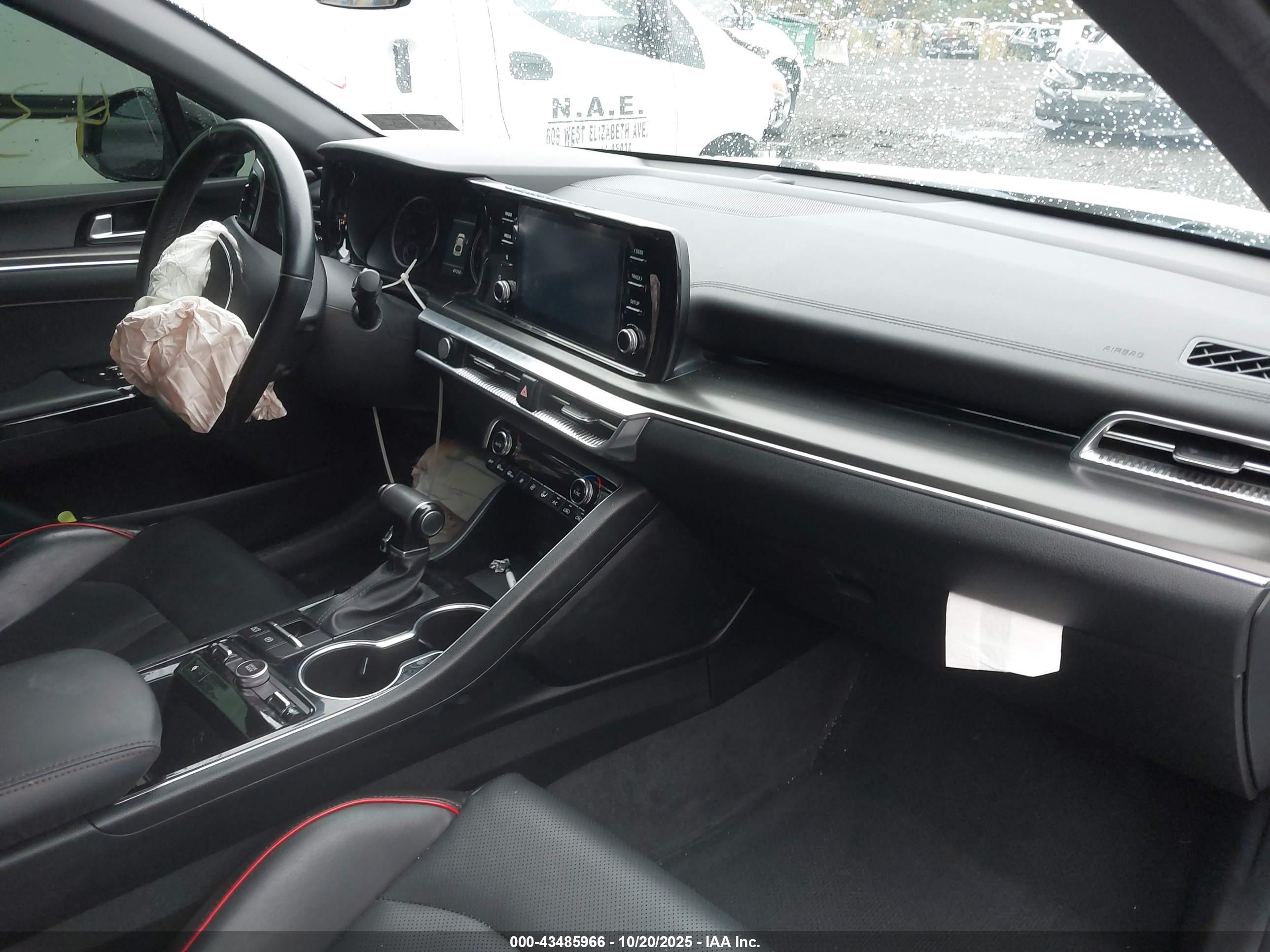 KIA K5 image 5