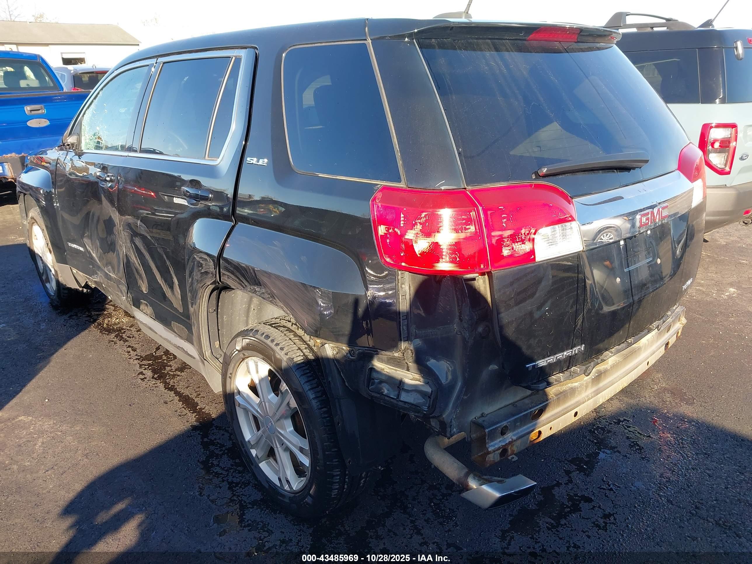 GMC TERRAIN image 3