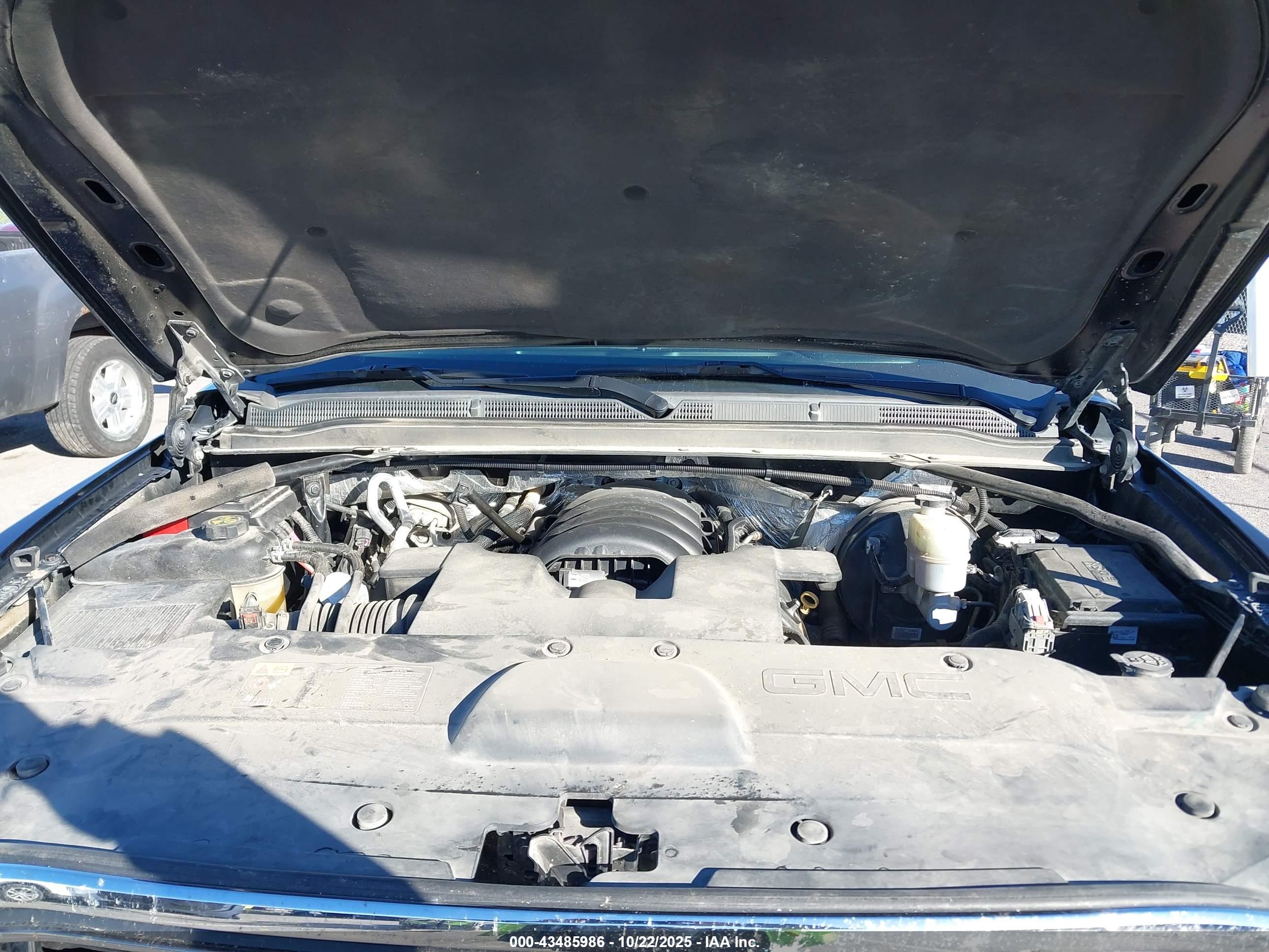 GMC YUKON image 10