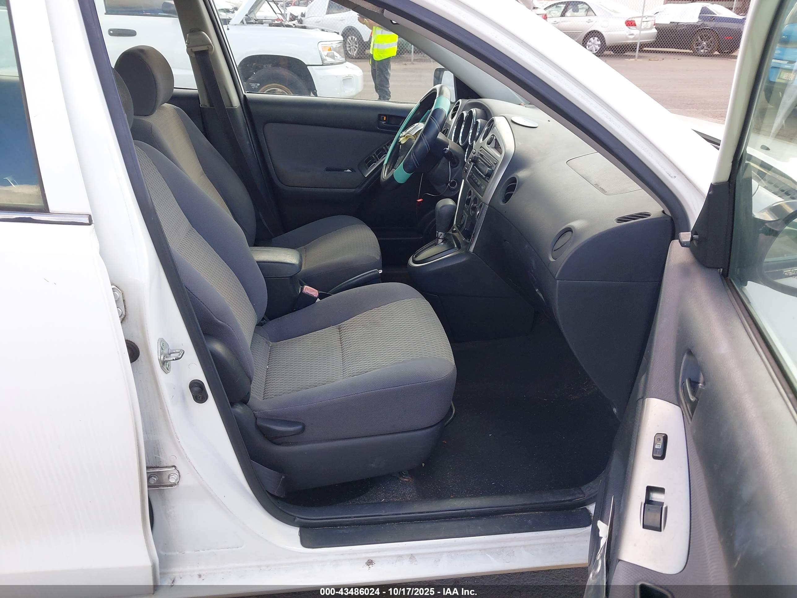 TOYOTA MATRIX image 5