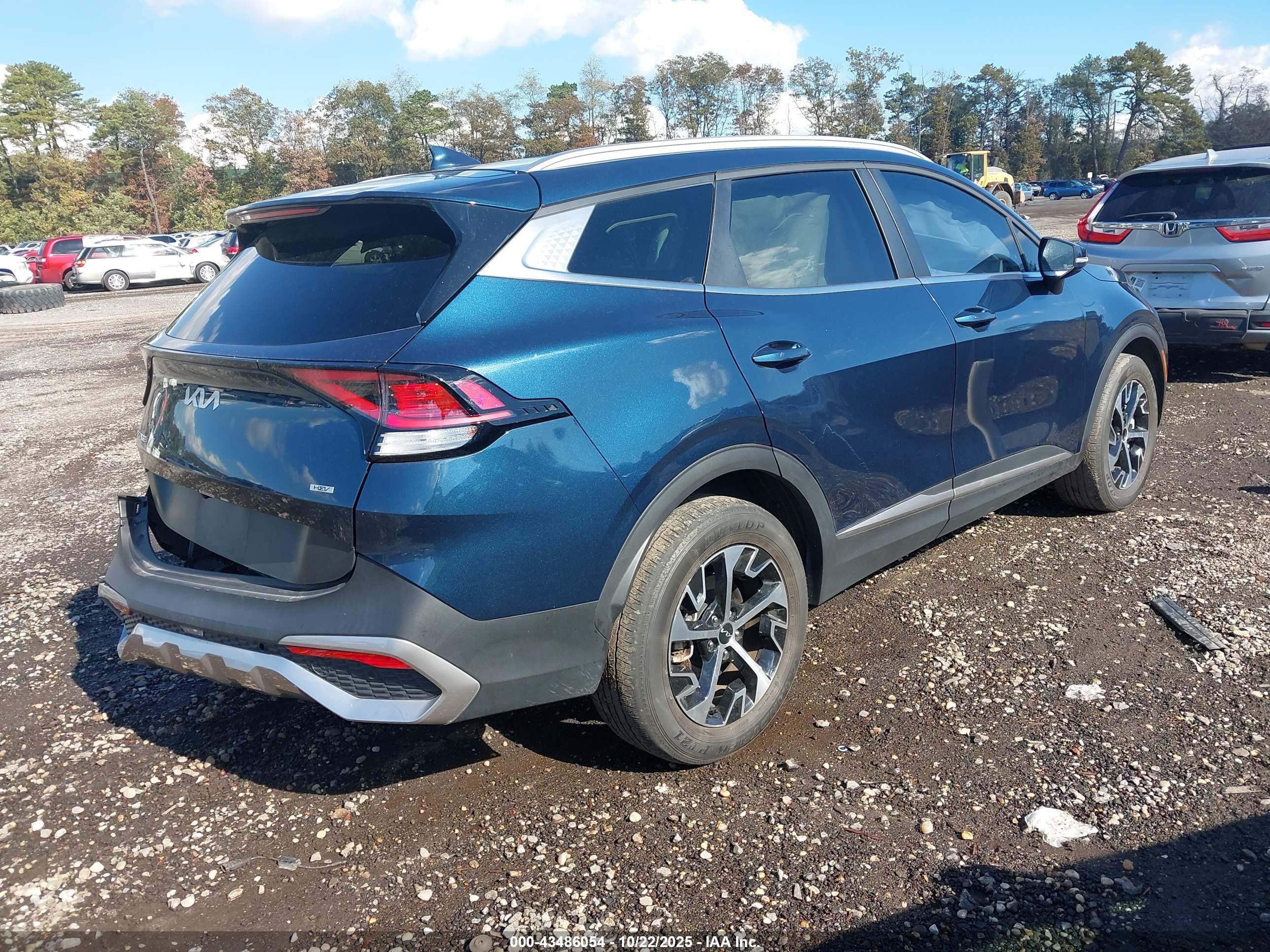 KIA SPORTAGE image 4