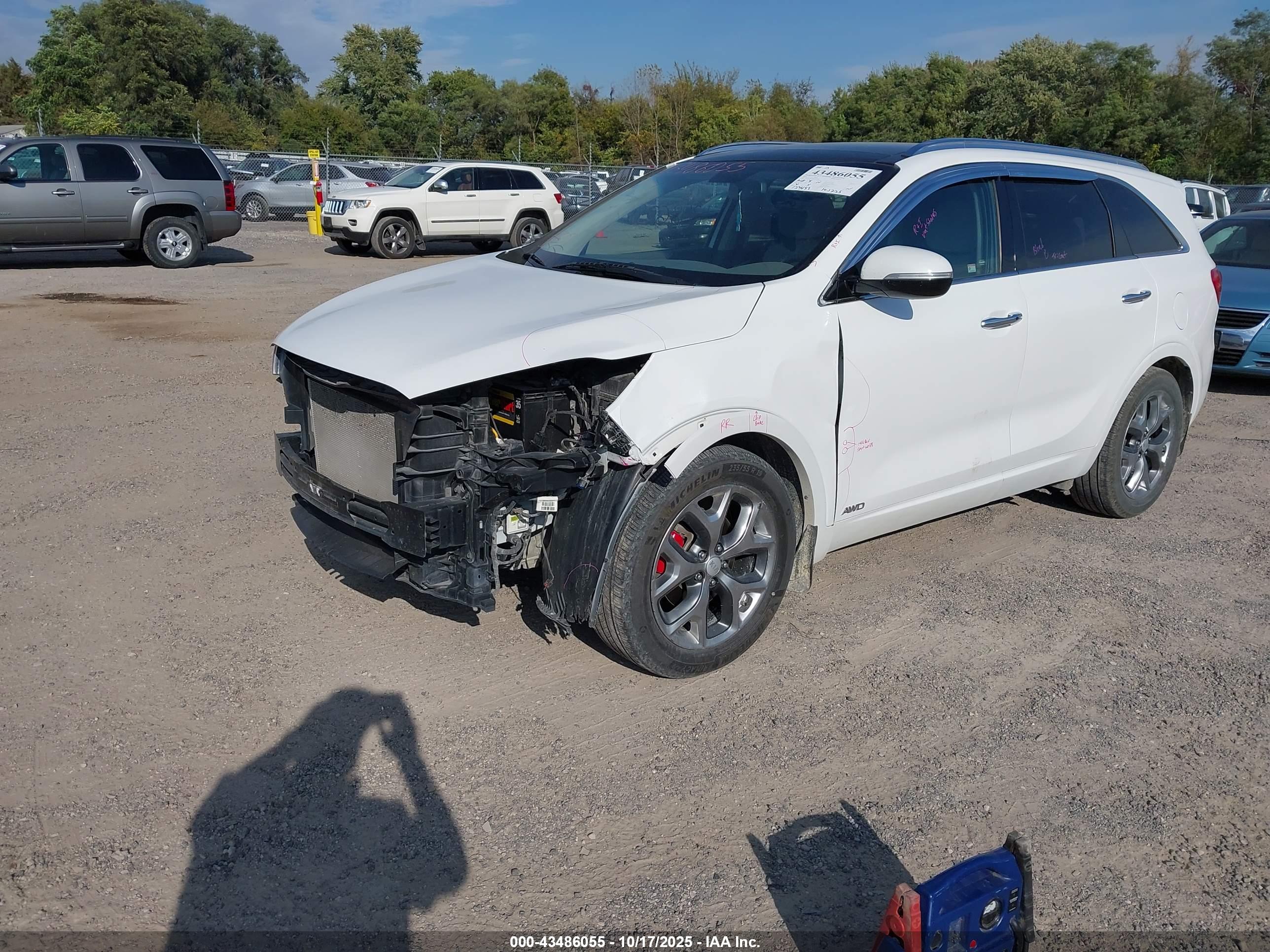 KIA SORENTO image 2