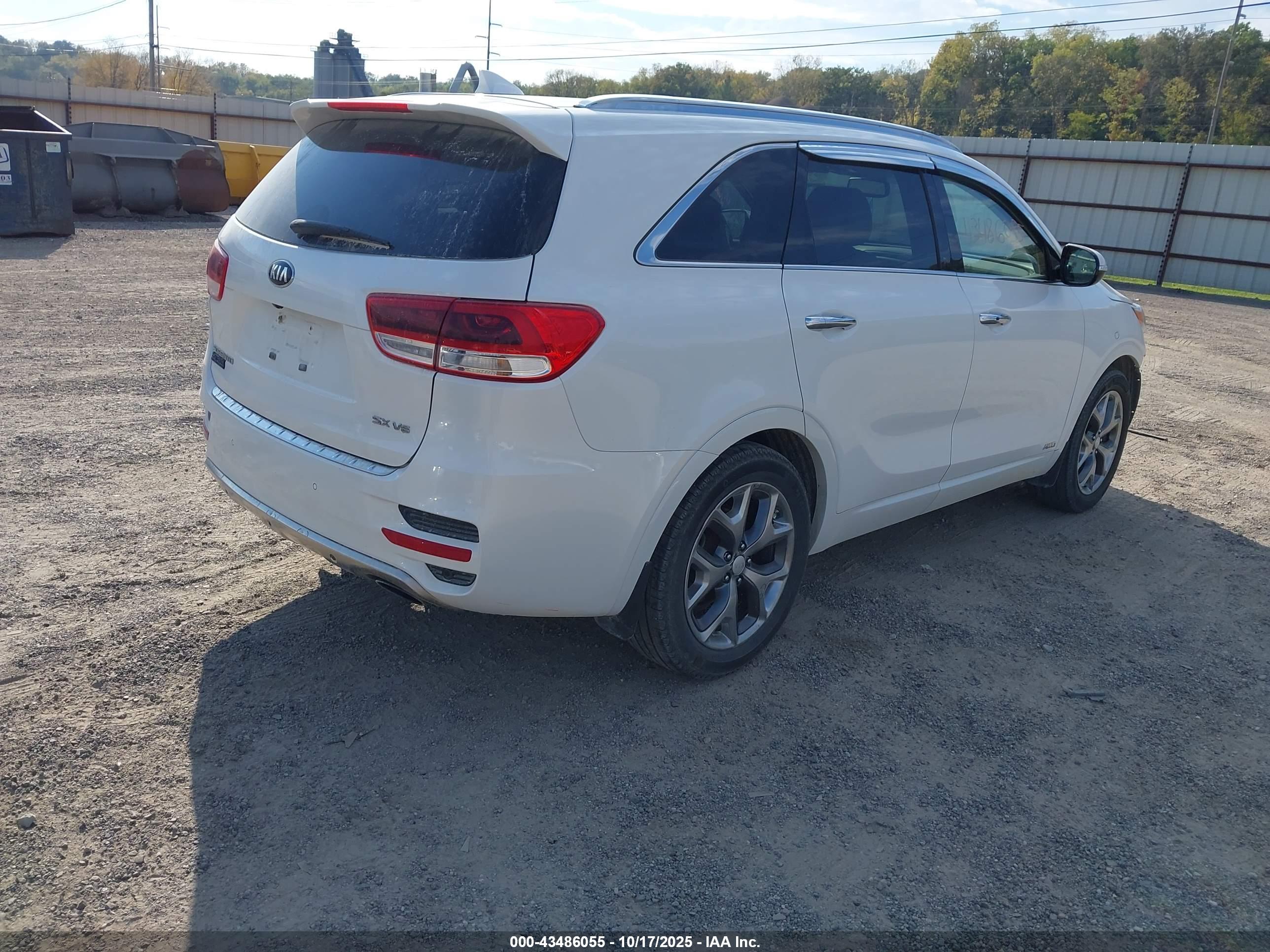KIA SORENTO image 4