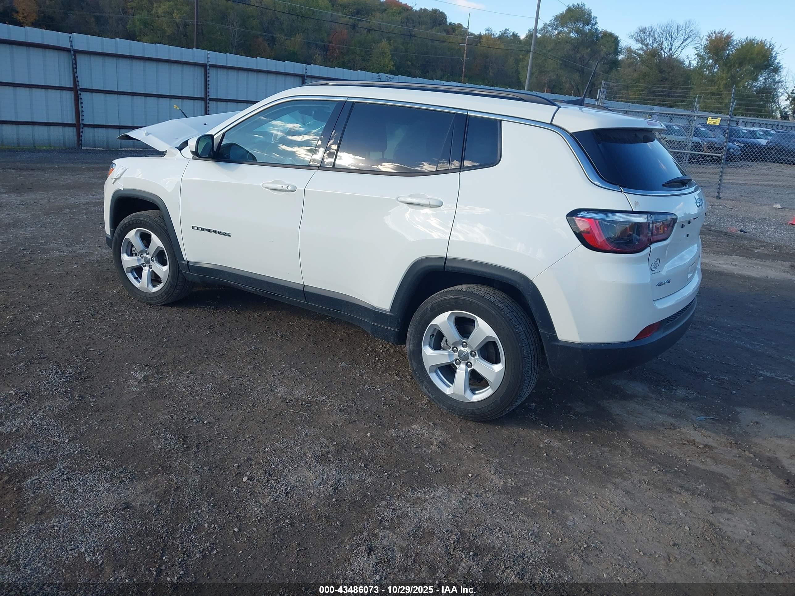 JEEP COMPASS image 3
