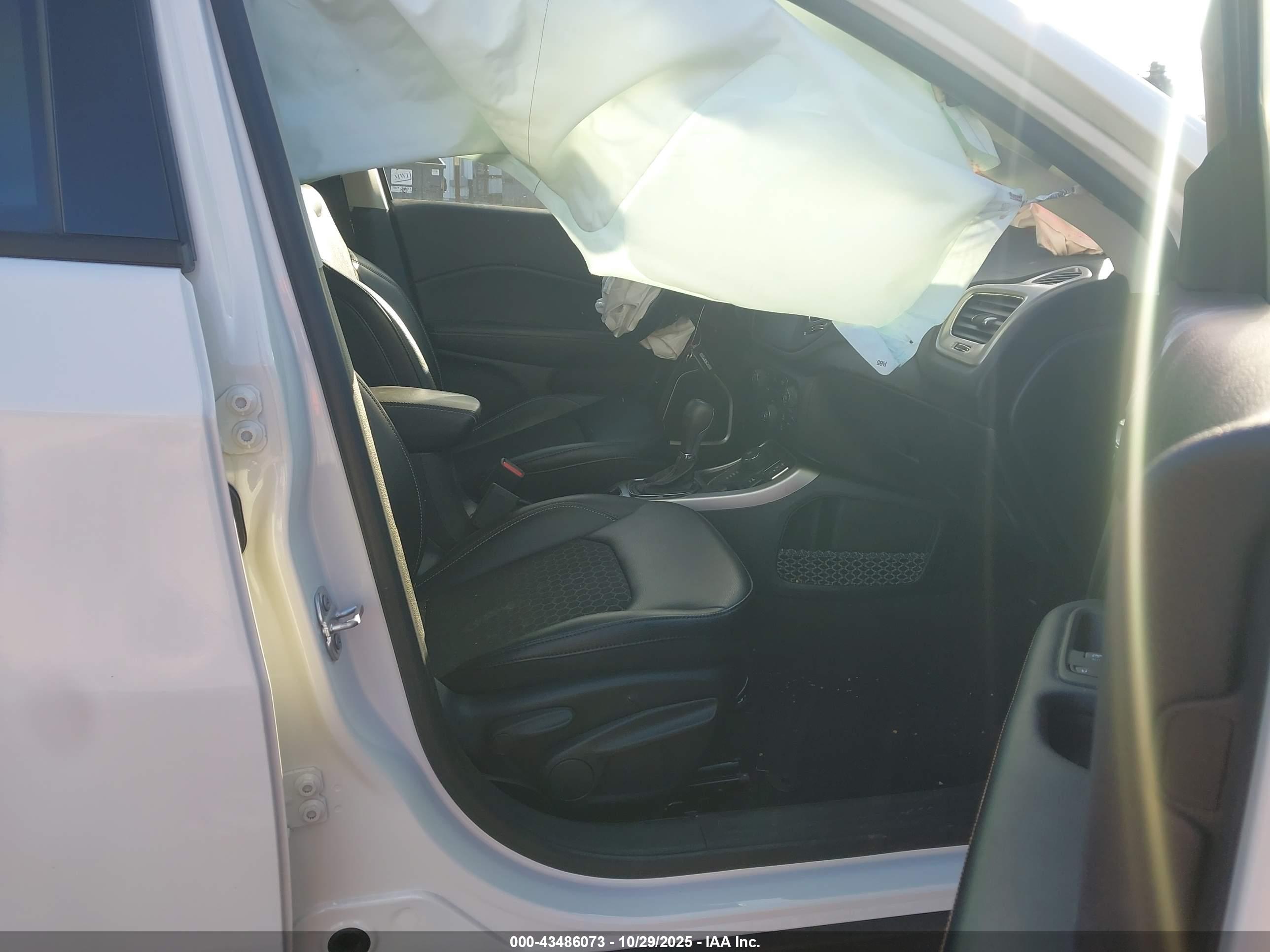 JEEP COMPASS image 5