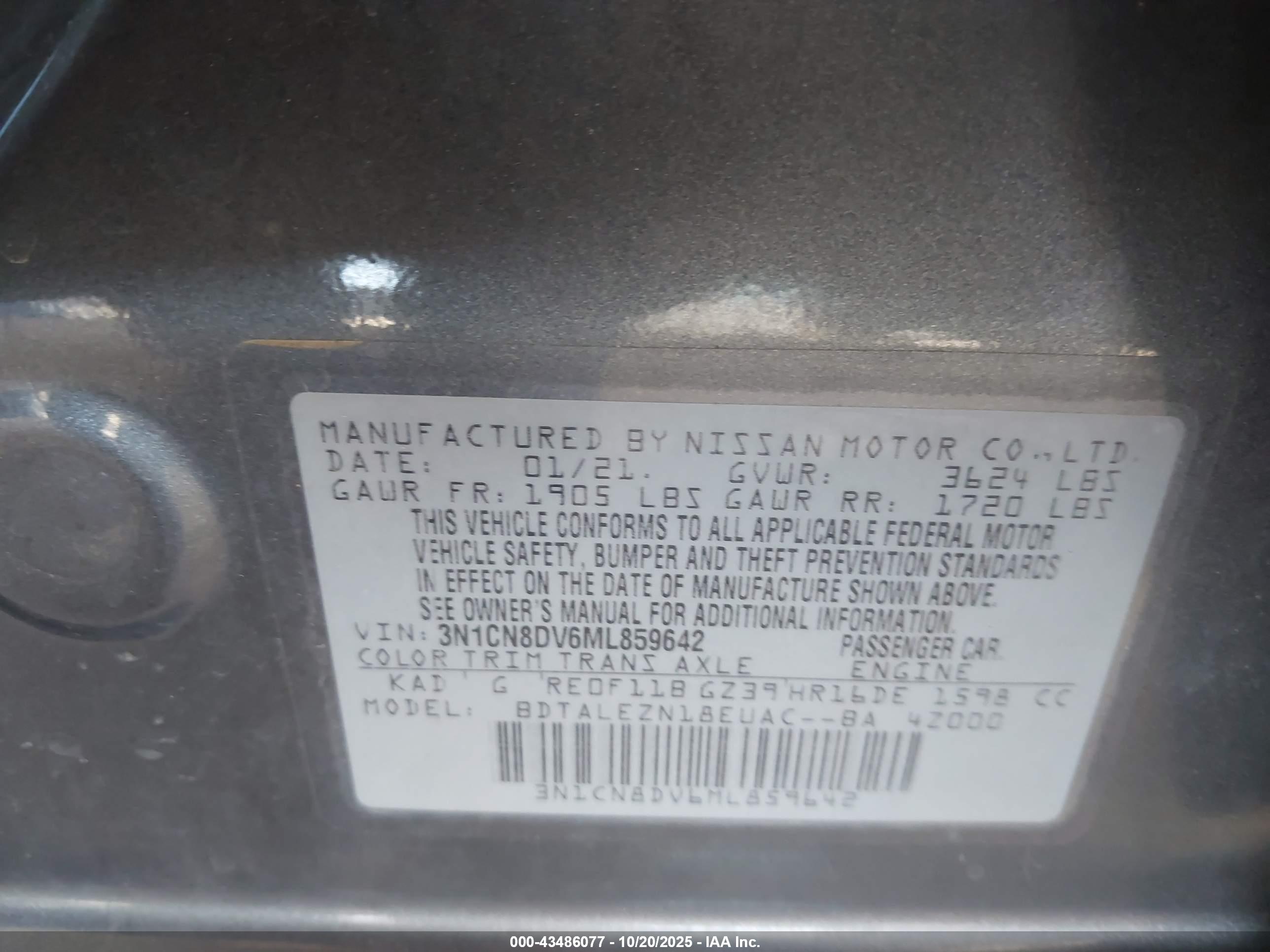 NISSAN VERSA image 9
