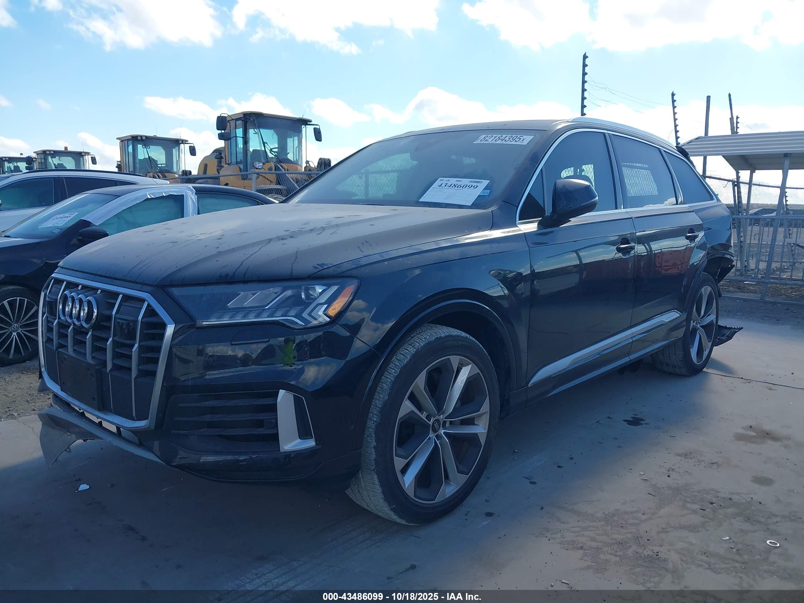 AUDI Q7 image 2