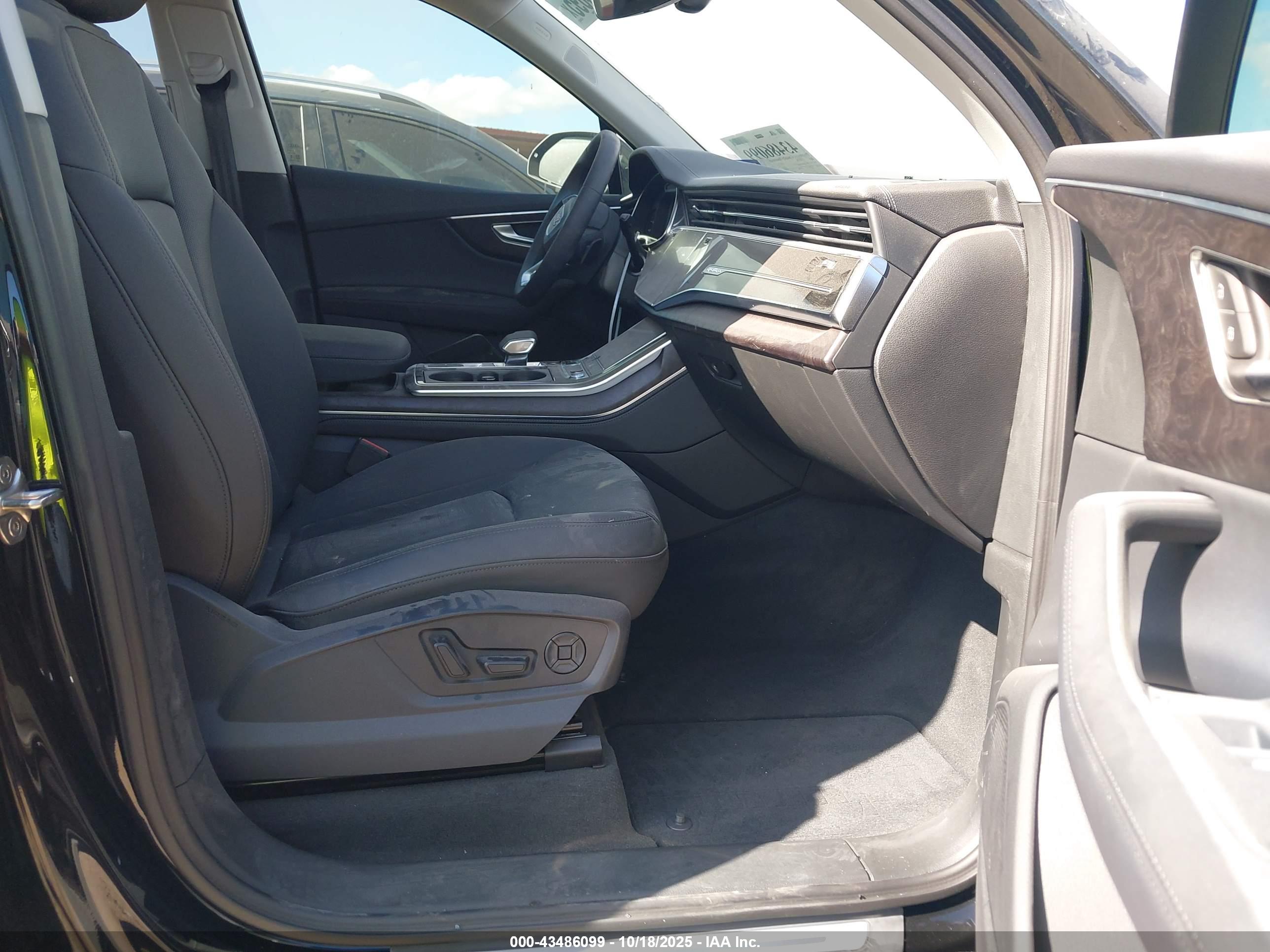 AUDI Q7 image 5