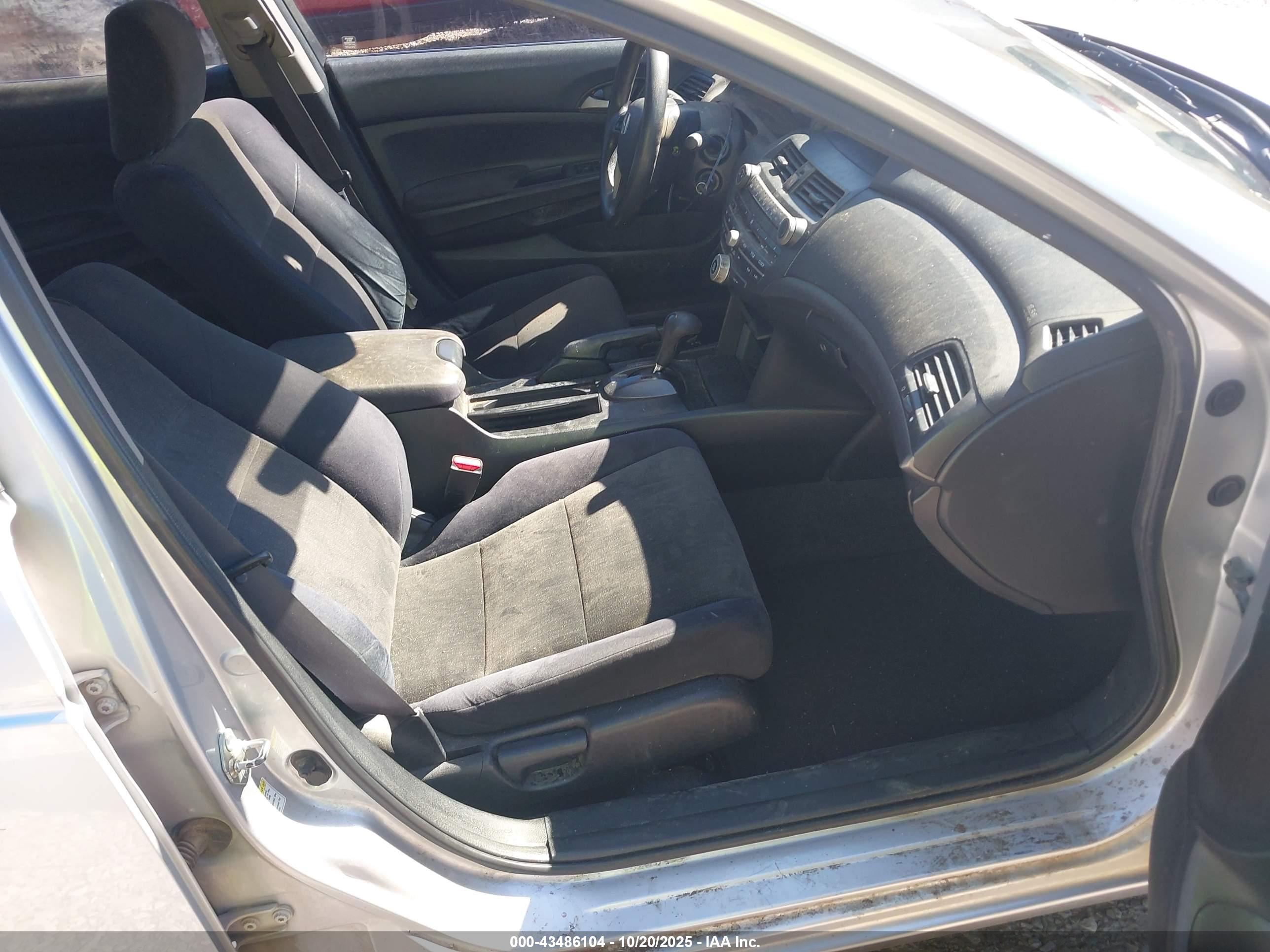 HONDA ACCORD image 5
