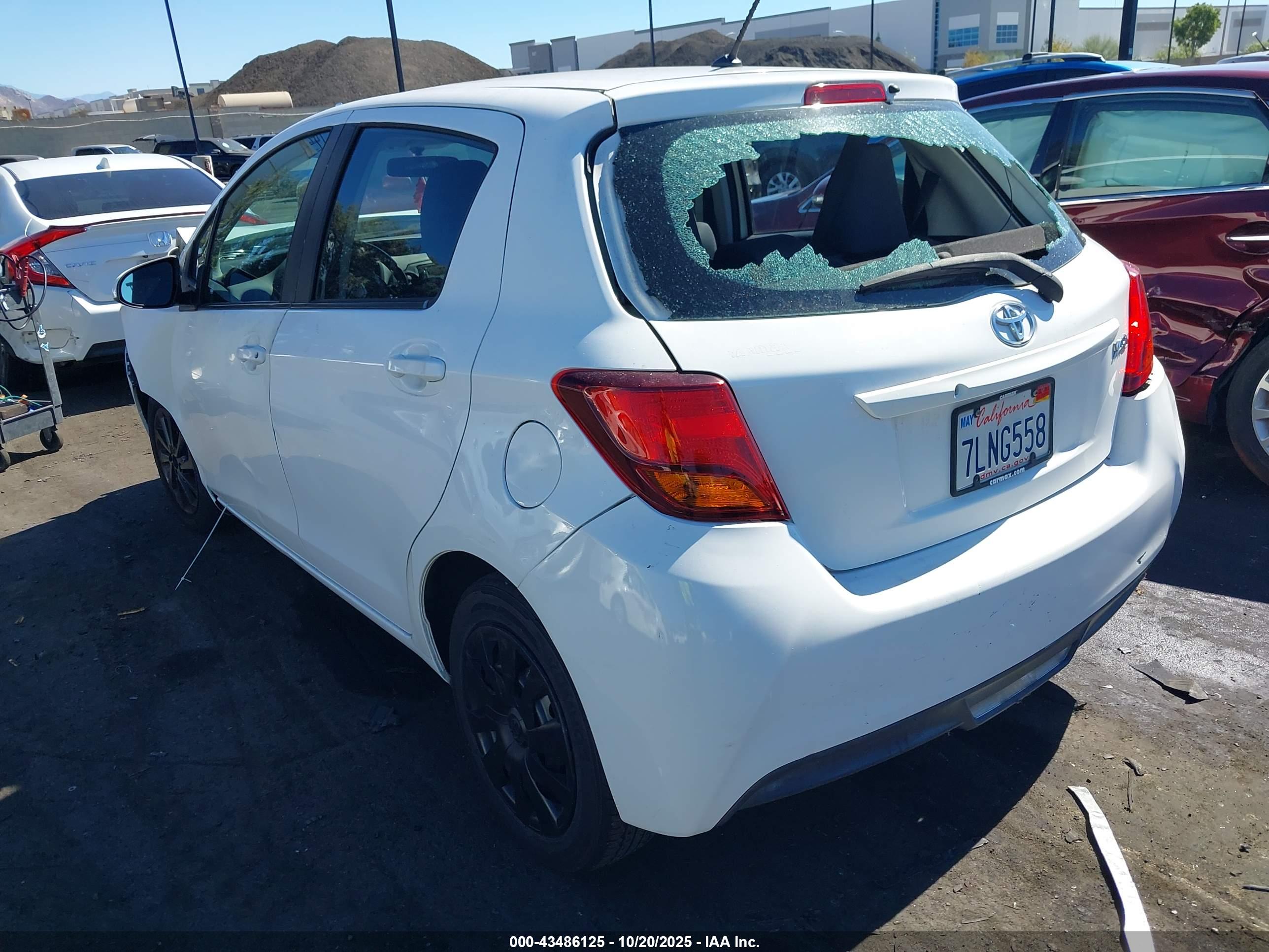 TOYOTA YARIS image 3
