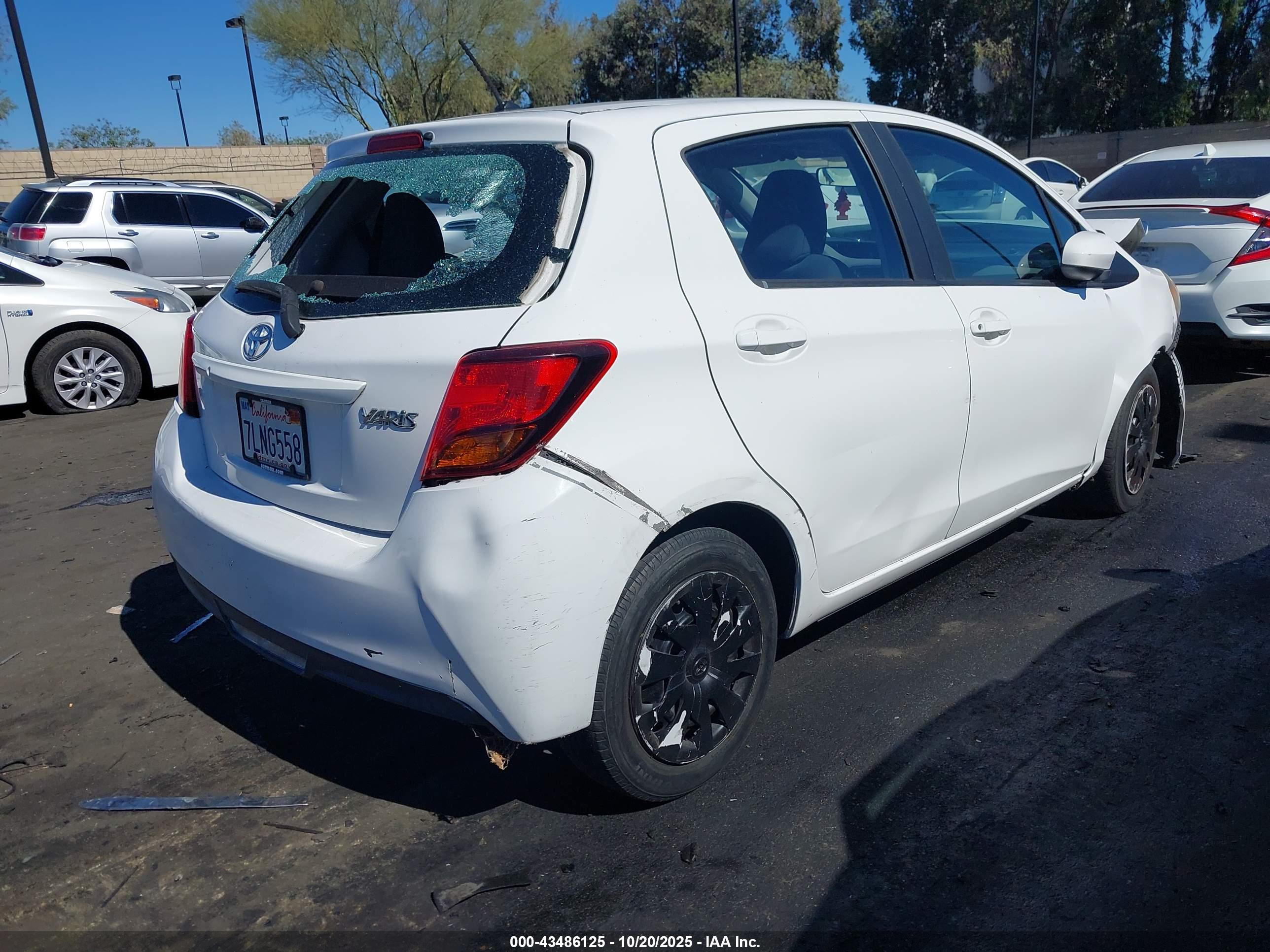 TOYOTA YARIS image 4