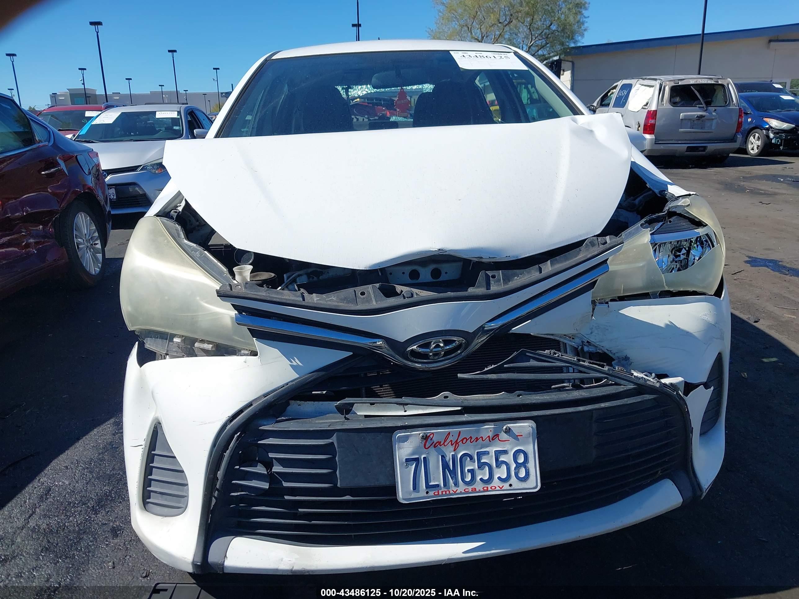 TOYOTA YARIS image 6