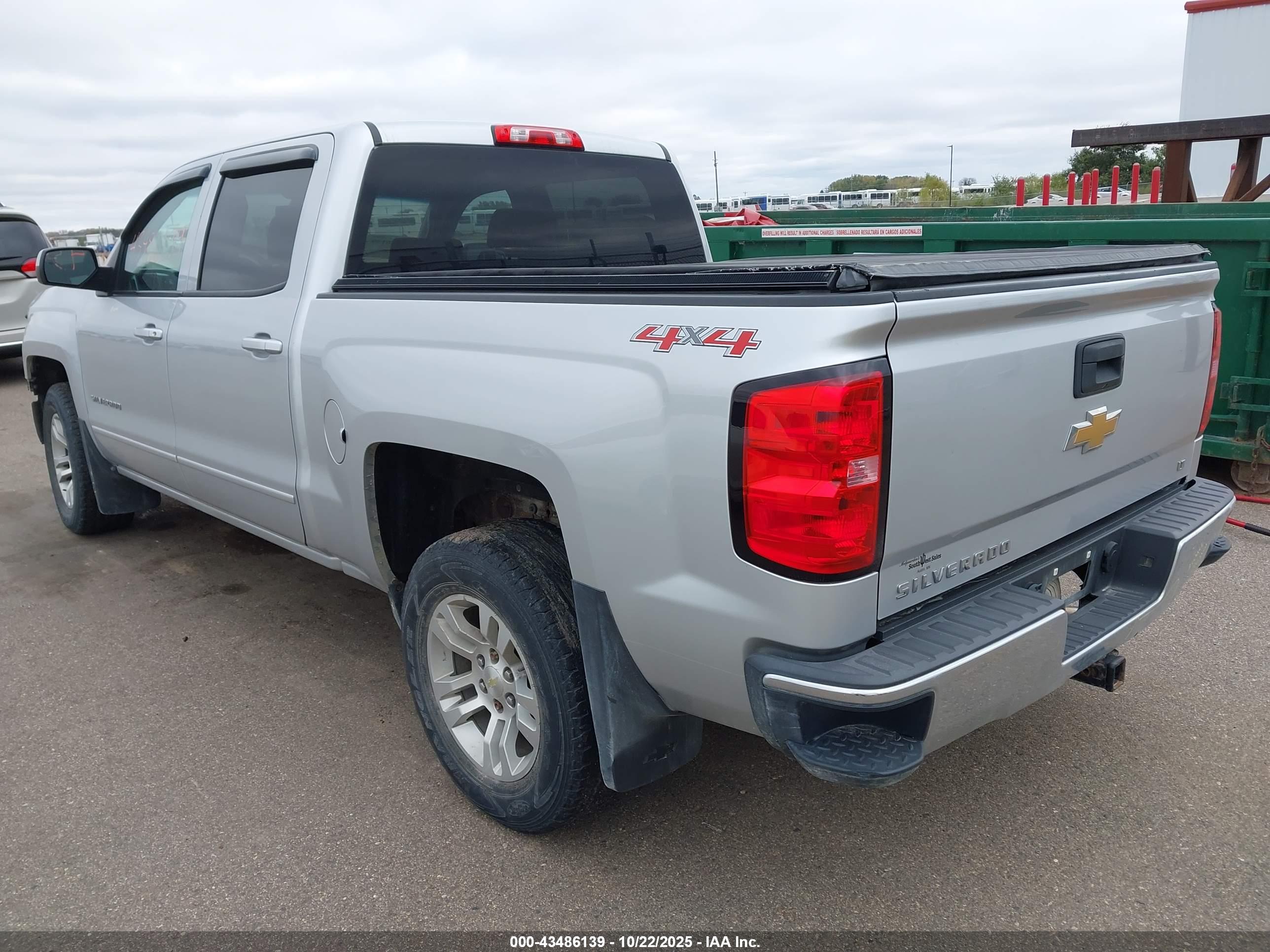 CHEVROLET SILVERADO image 3