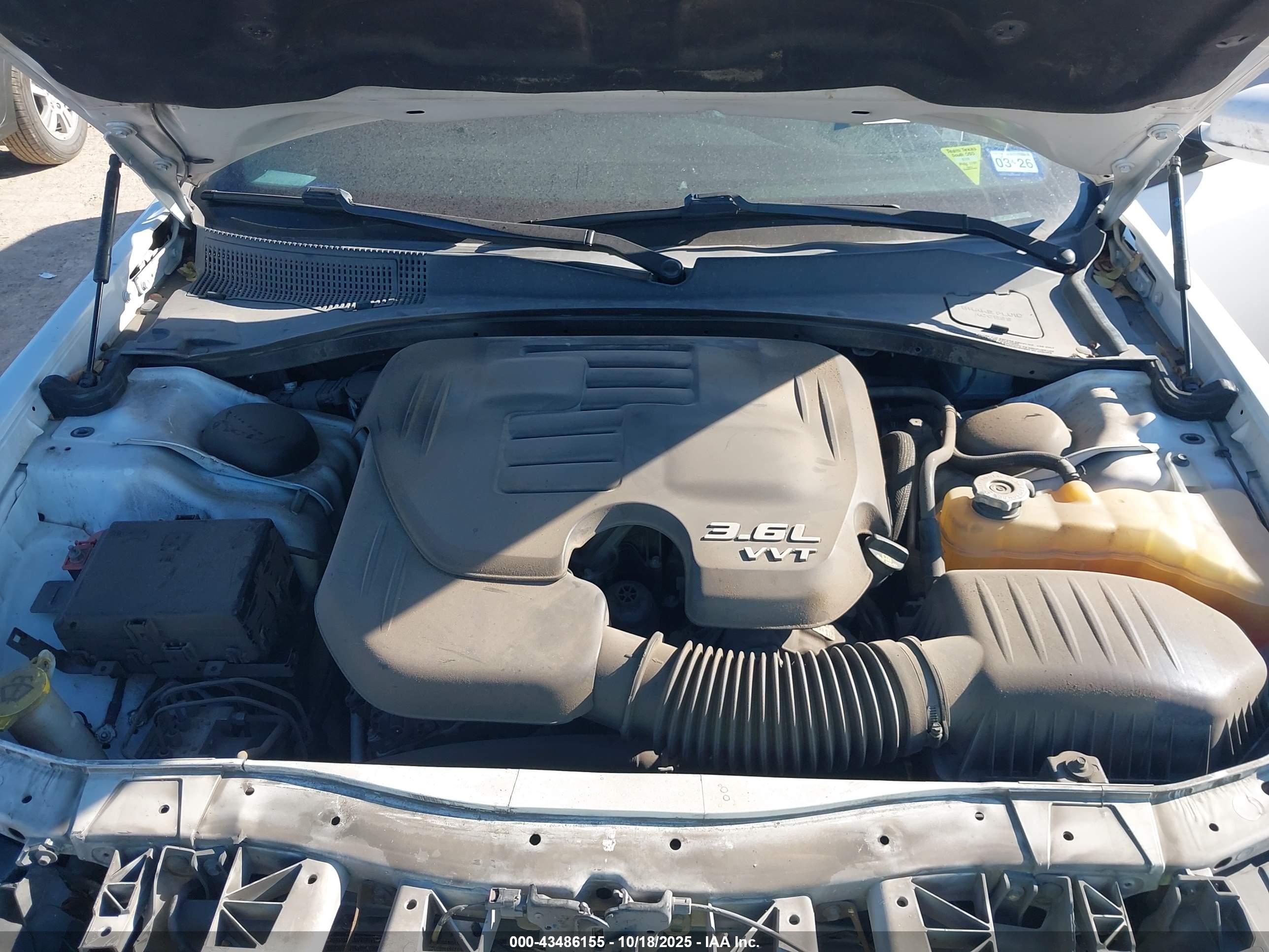 CHRYSLER 300 image 10